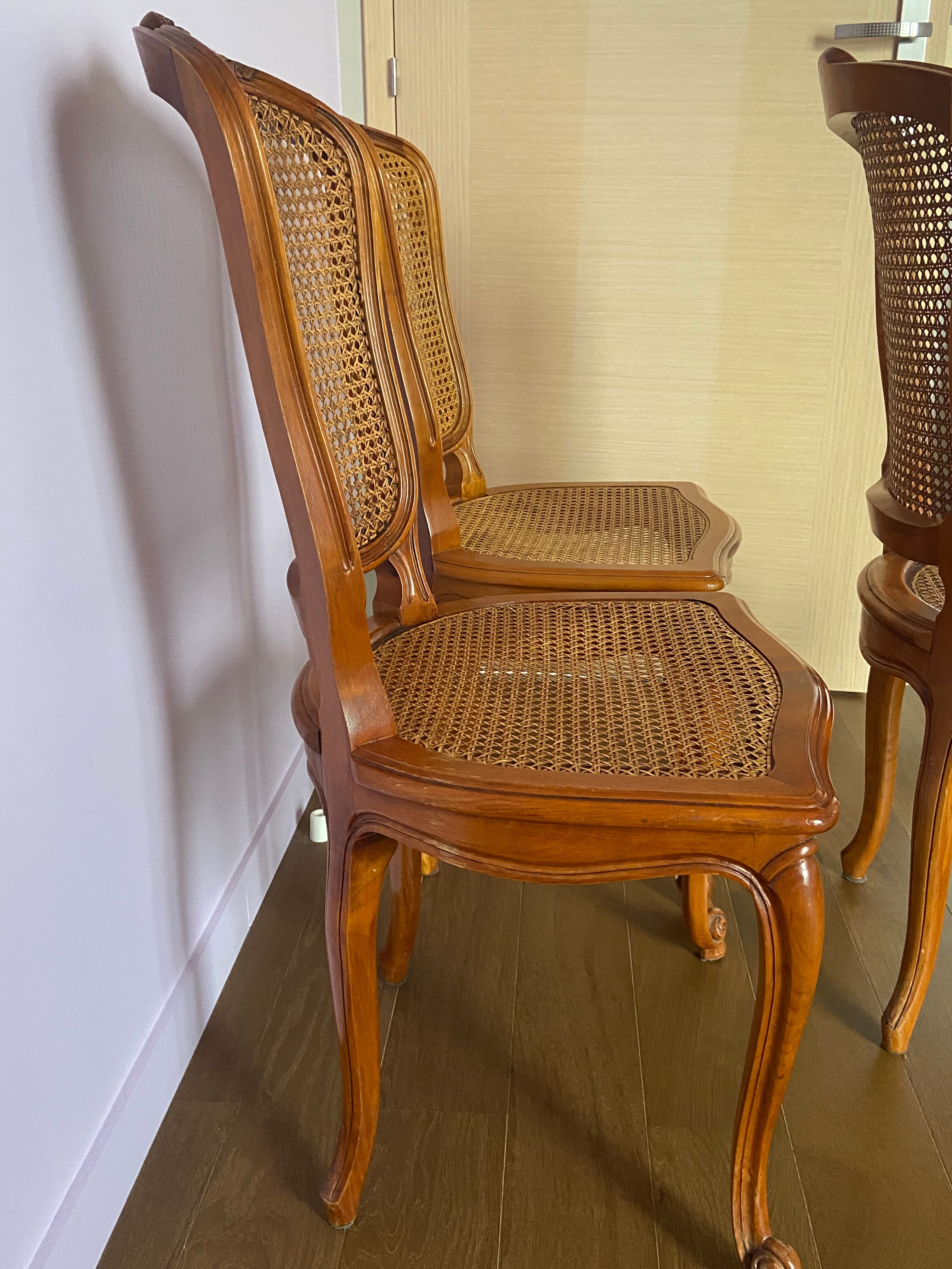 Set of 3 canned chairs