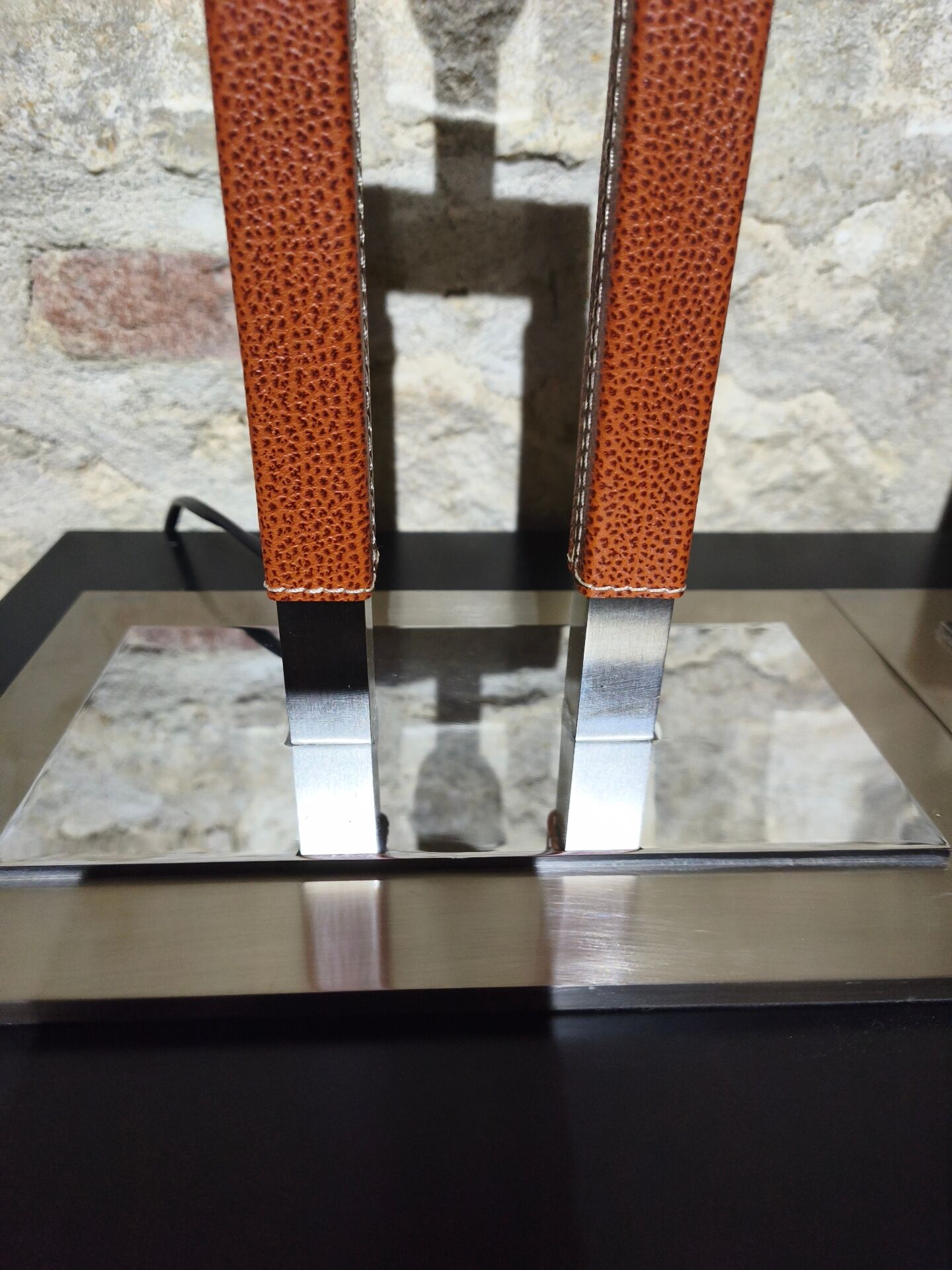 Paire de lampes de luxe bover modèle ema - cuir & laiton nickelé