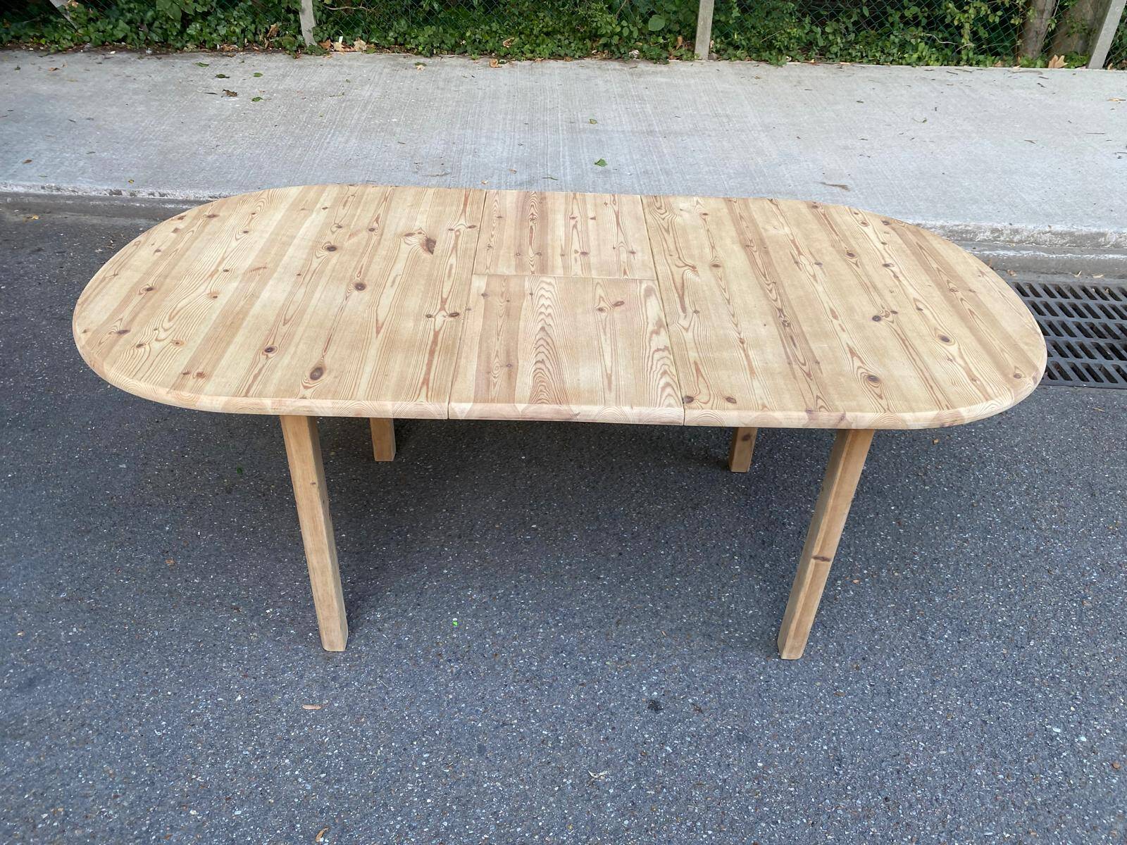 Scandinavian extendable dining table renovated in solid wood 180cm