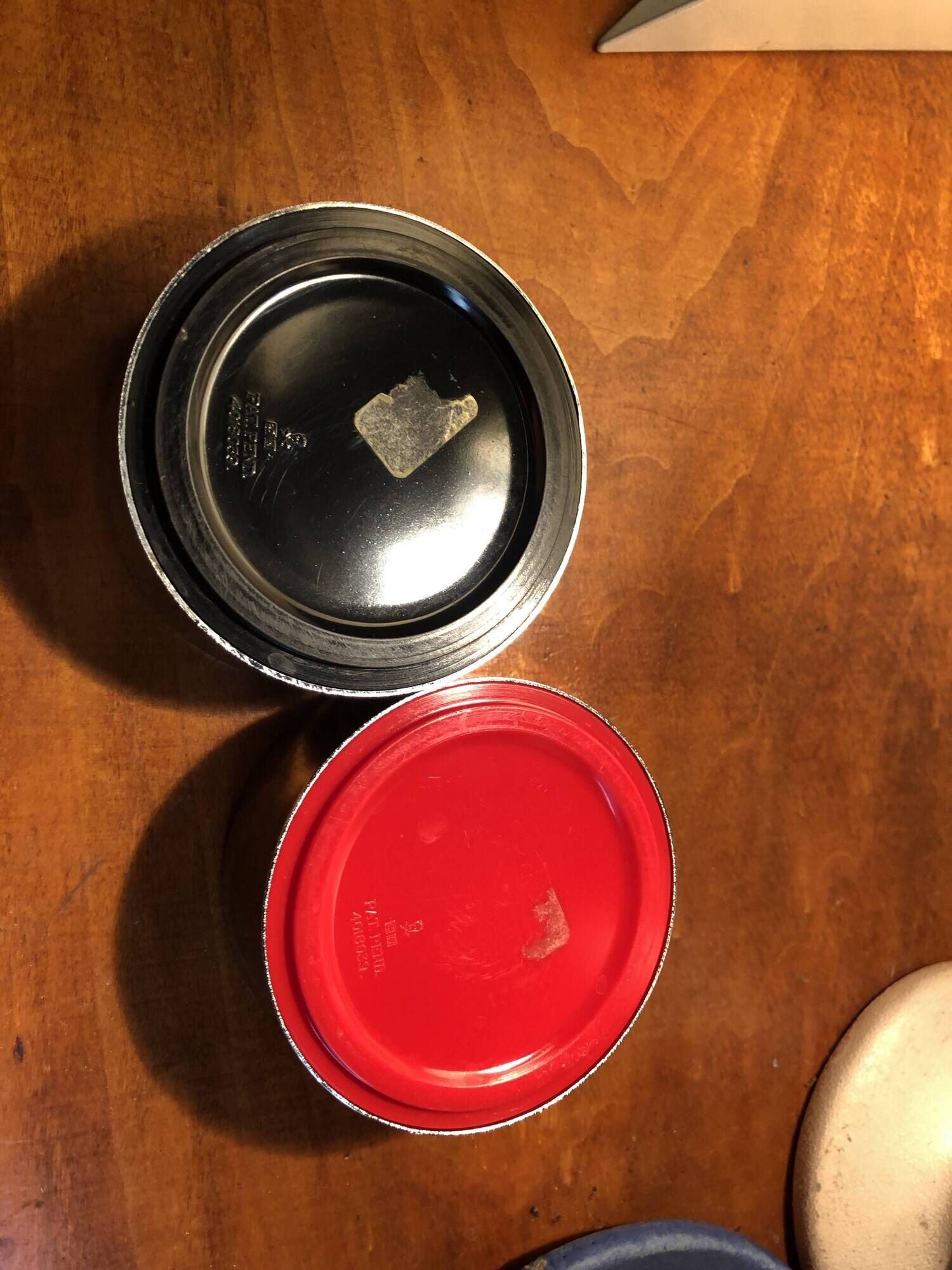 2 vintage ashtrays Isamu Kenmochi space age black and red Japan 1960