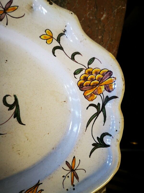 Plat ancien 18 eme provenance