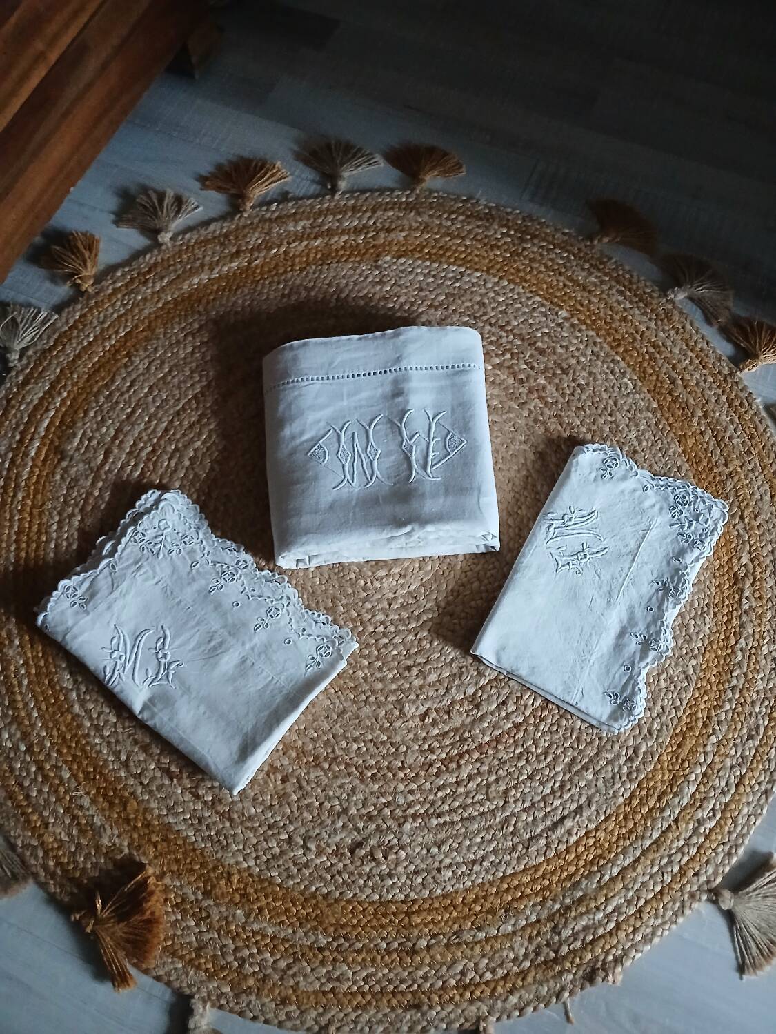 Antique flat sheet and 2 pillowcases set