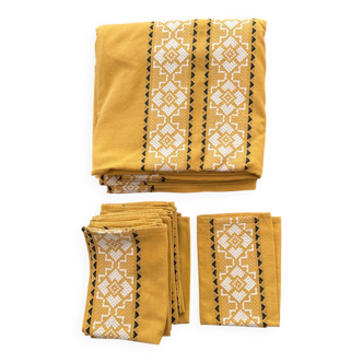 Tablecloth and napkins in cotton from the 60s