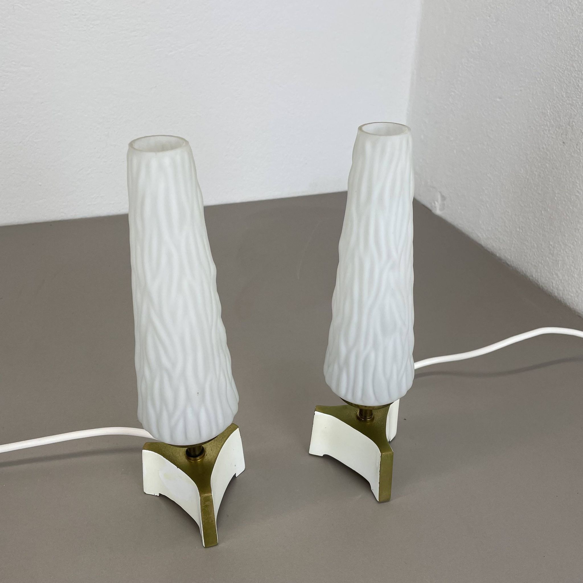 Set of 2 "cone" glass and brass table light, italy 1950s