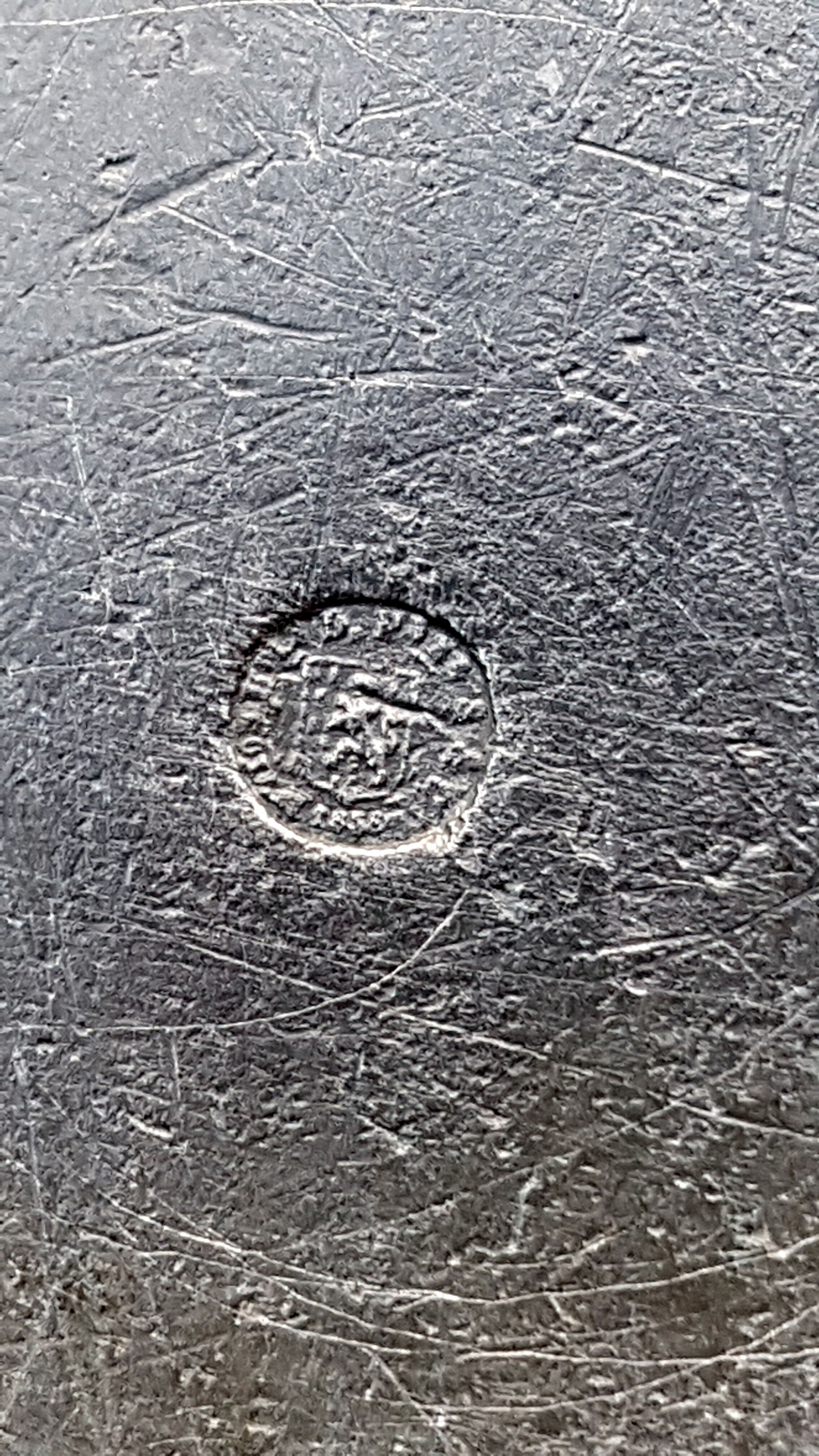 Old dinner rack (broth) in nineteenth century pewter