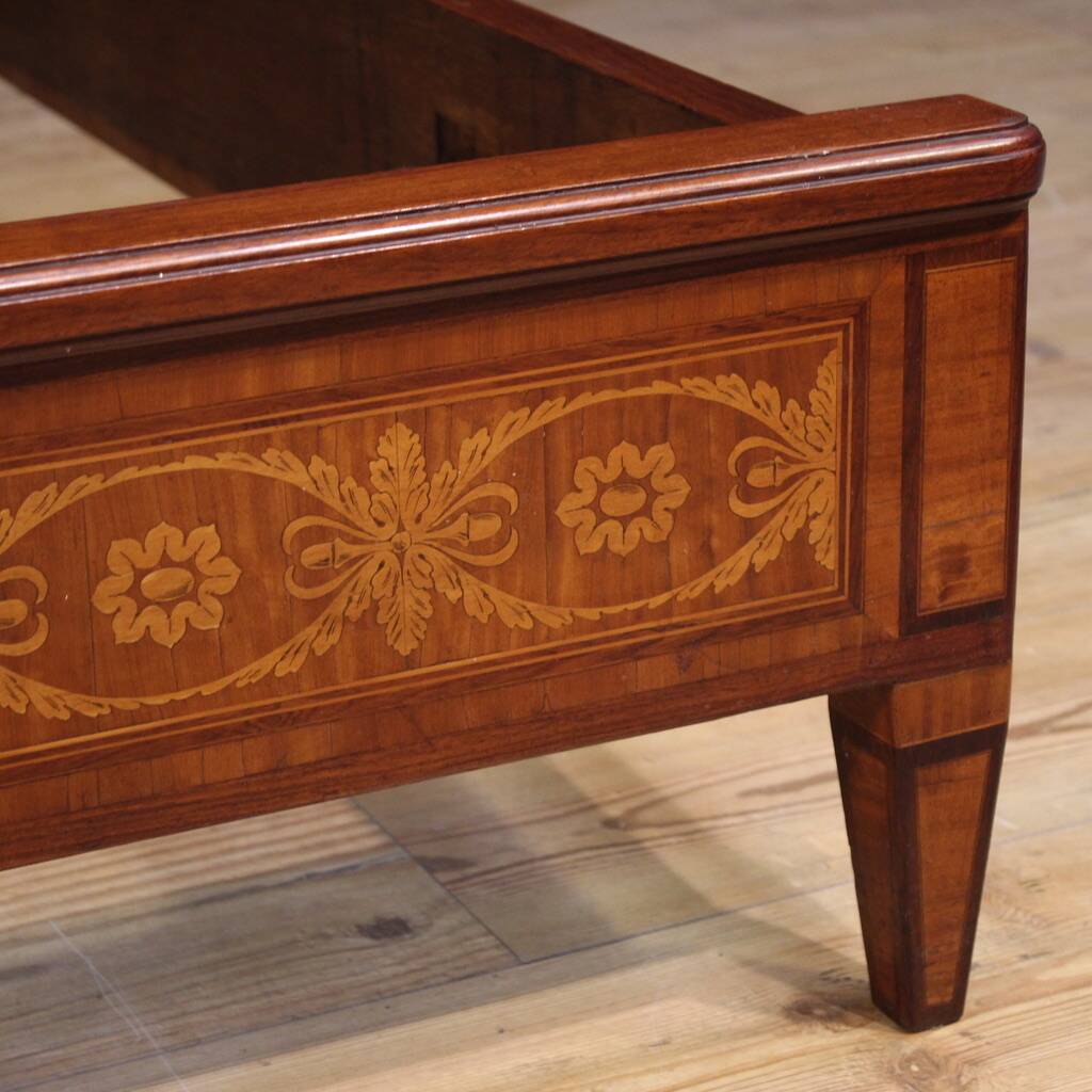 Lit double de style Louis XVI, Italie 20e siècle
