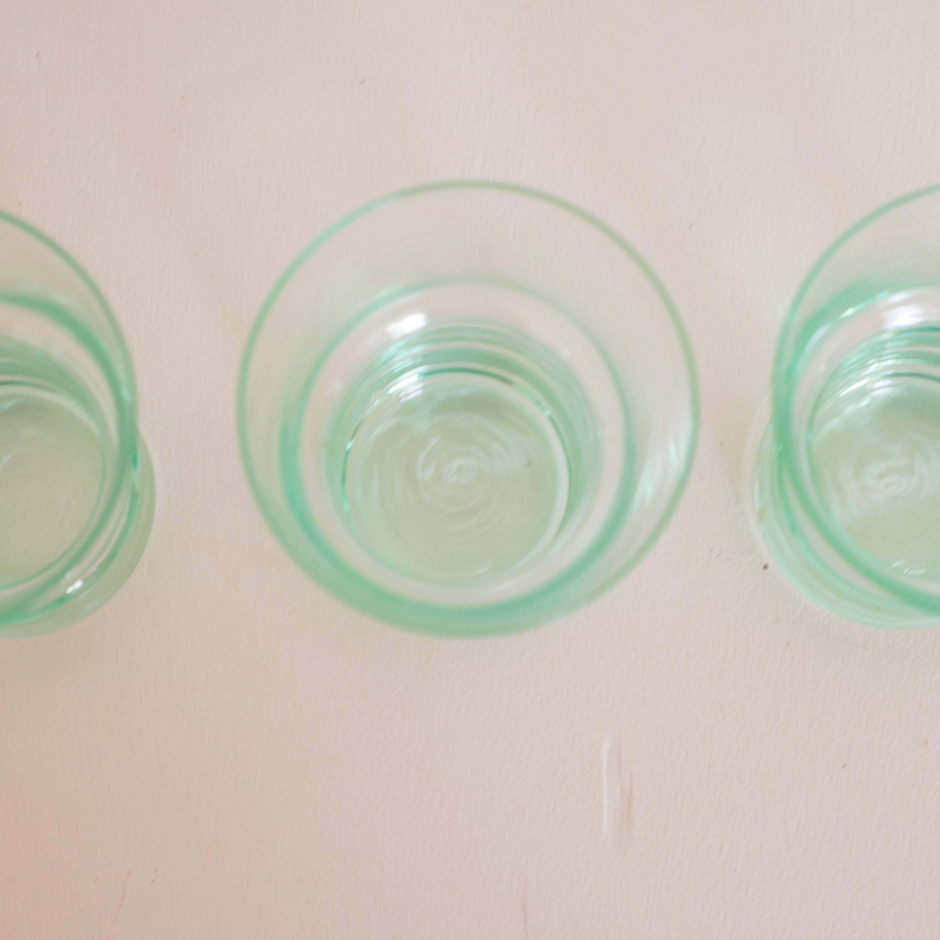 Set of 8 green glasses