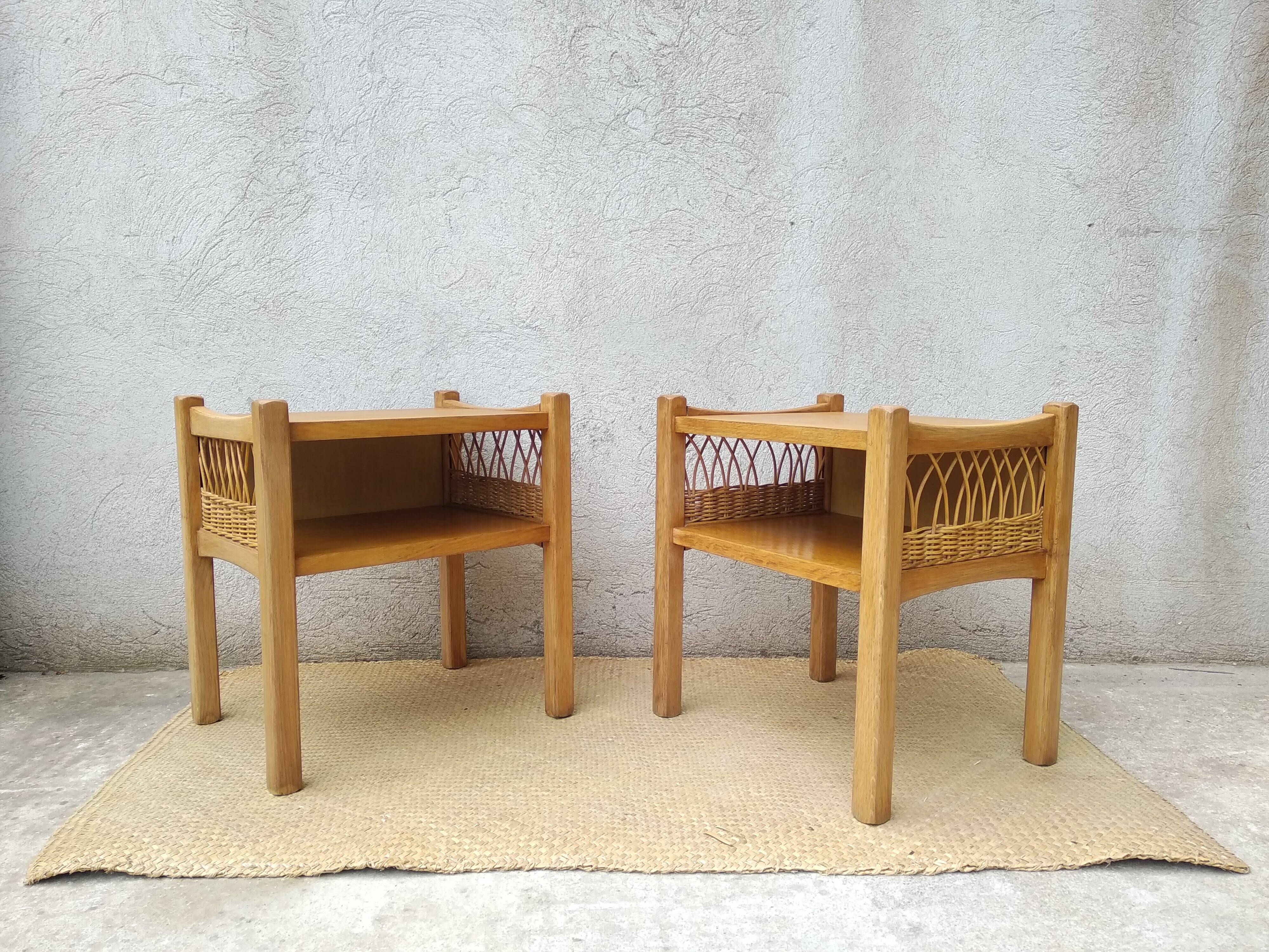 Paire de chevets bois et rotin