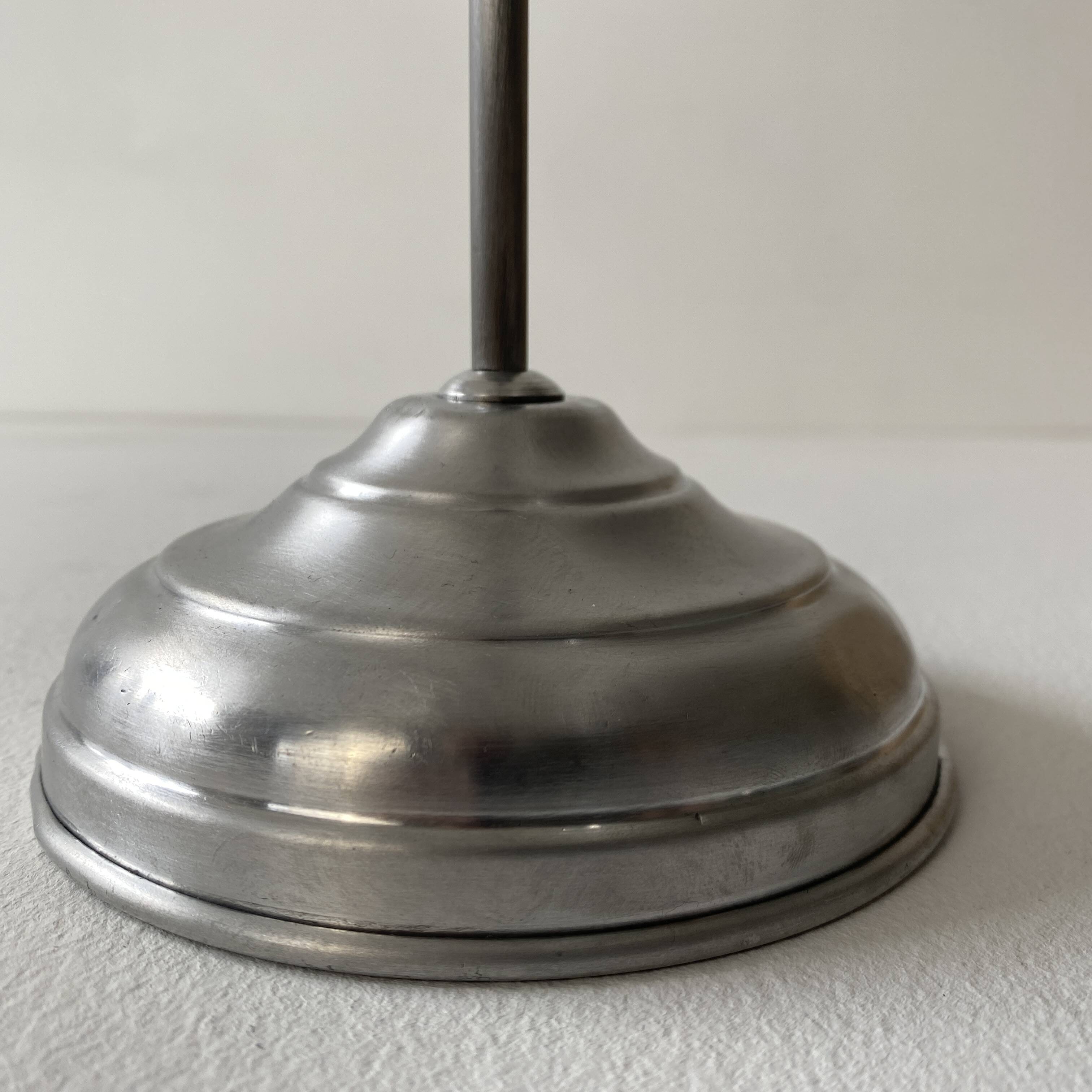 Old vintage desk lamp raise and lower