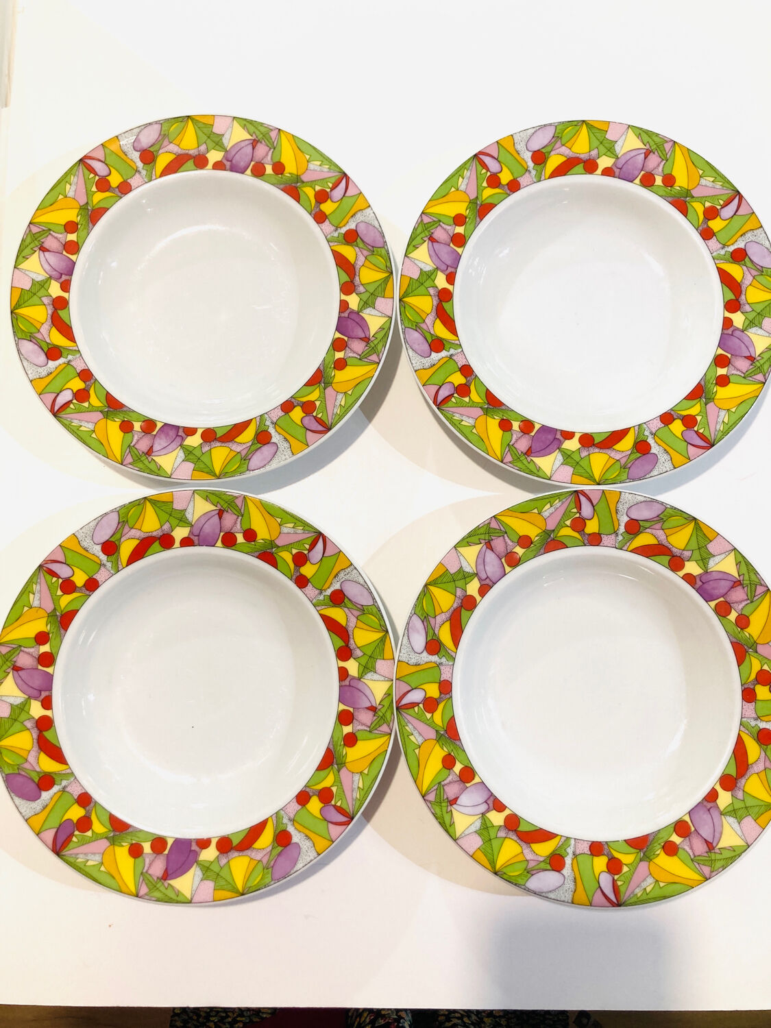 4 hollow porcelain plates pattern multico Lubiana