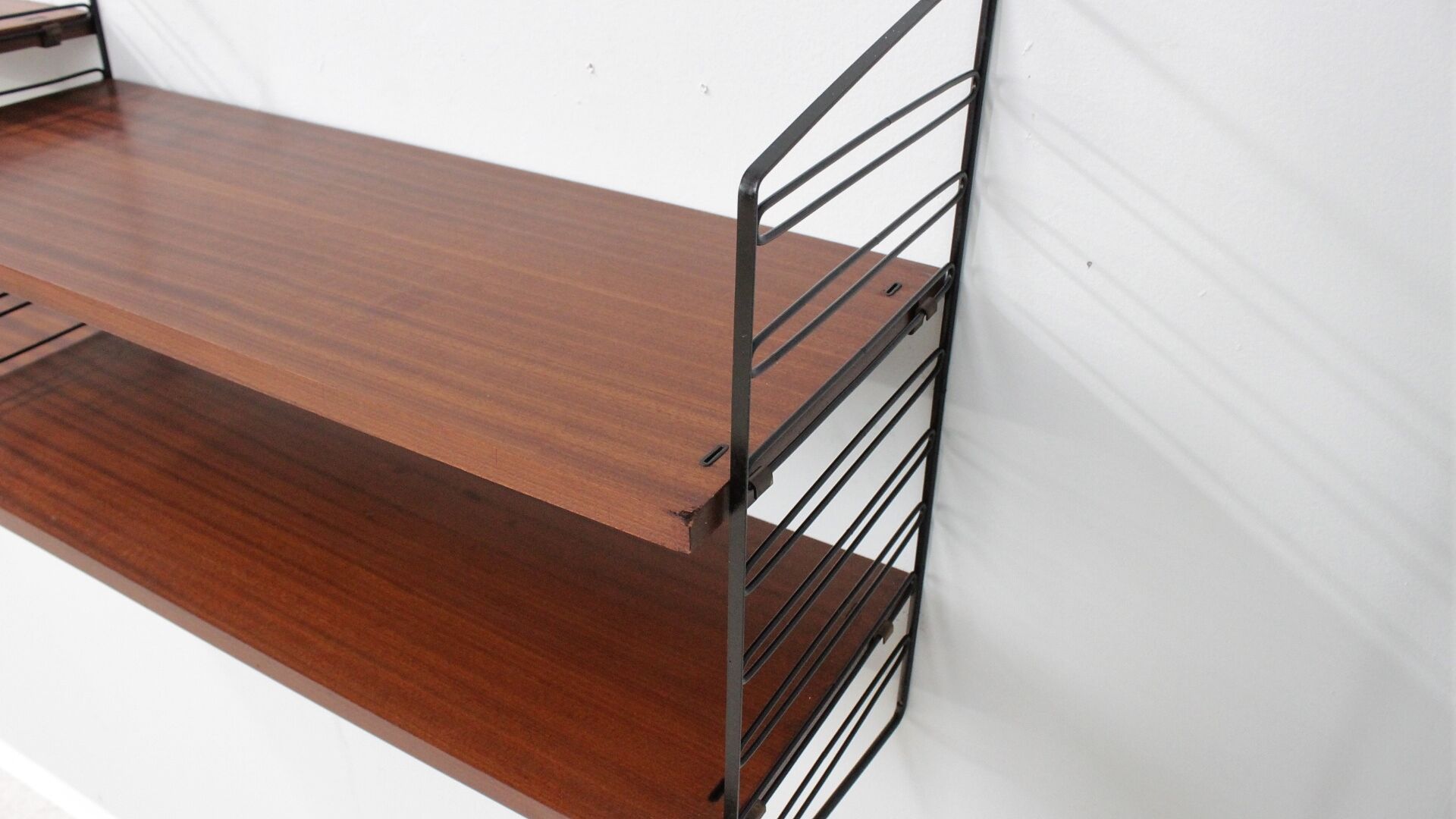 Étagères en teck des années 1950