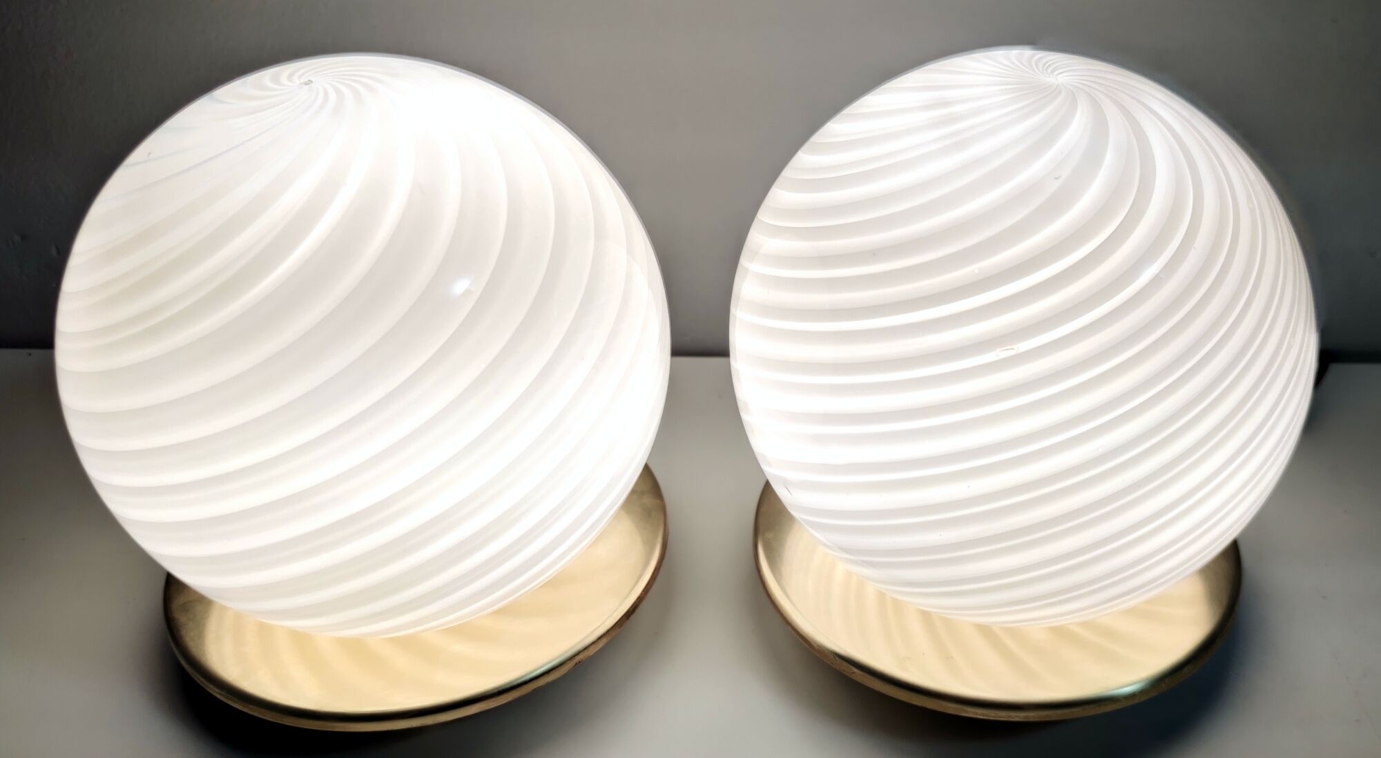 Pair of postmodern spheric murano glass table lamps by tronconi, italy