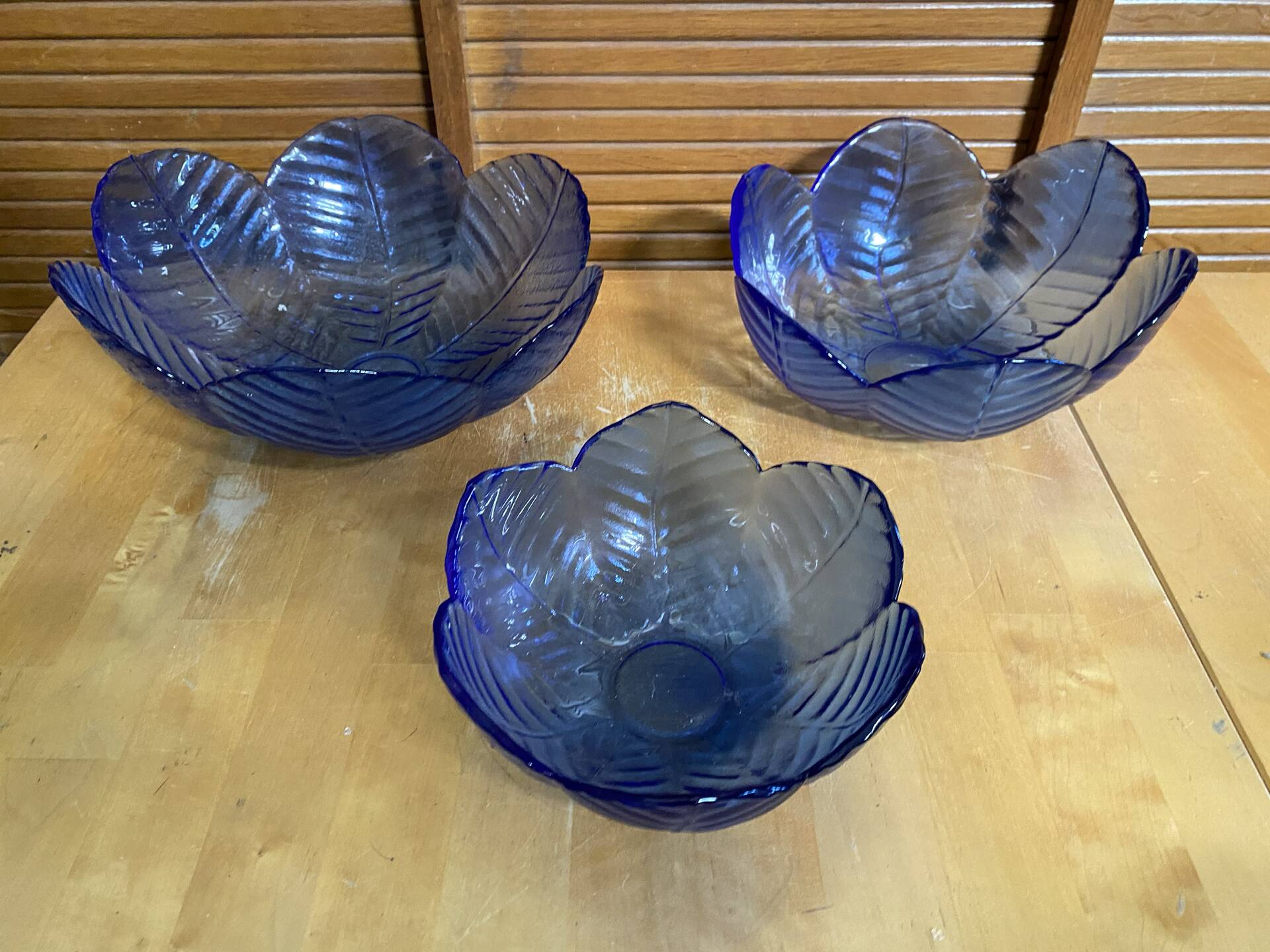 Set of 3 Cobalt Blue Moulded Glass Bowls in Flower Petal Shape Vintage