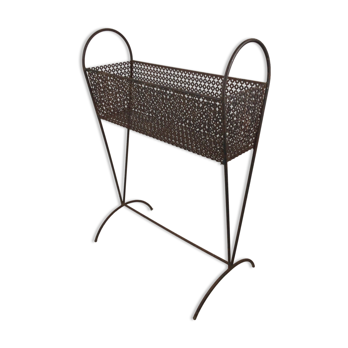 Planter in iron and perforated metal