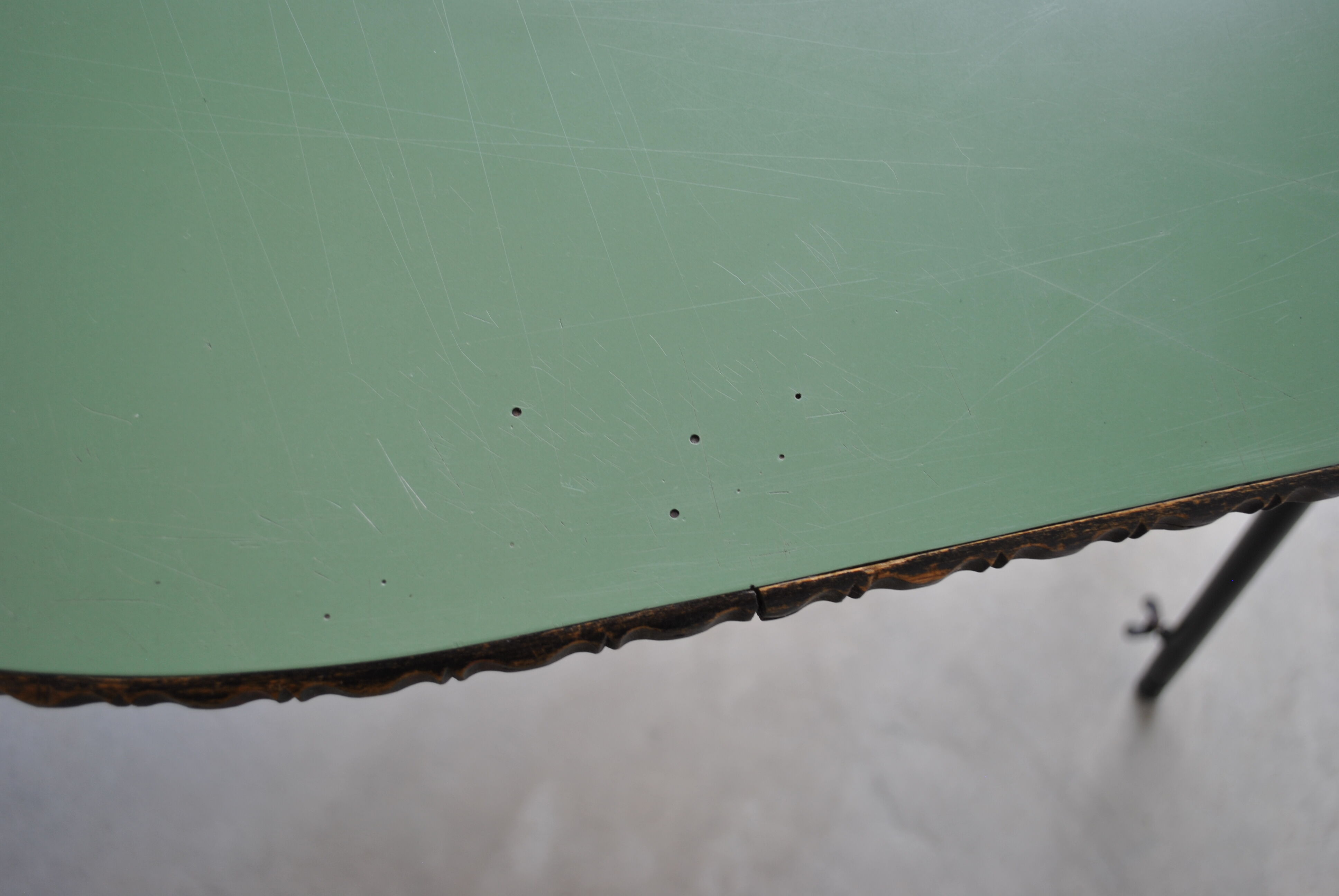 Vintage table adjustable in height 1970