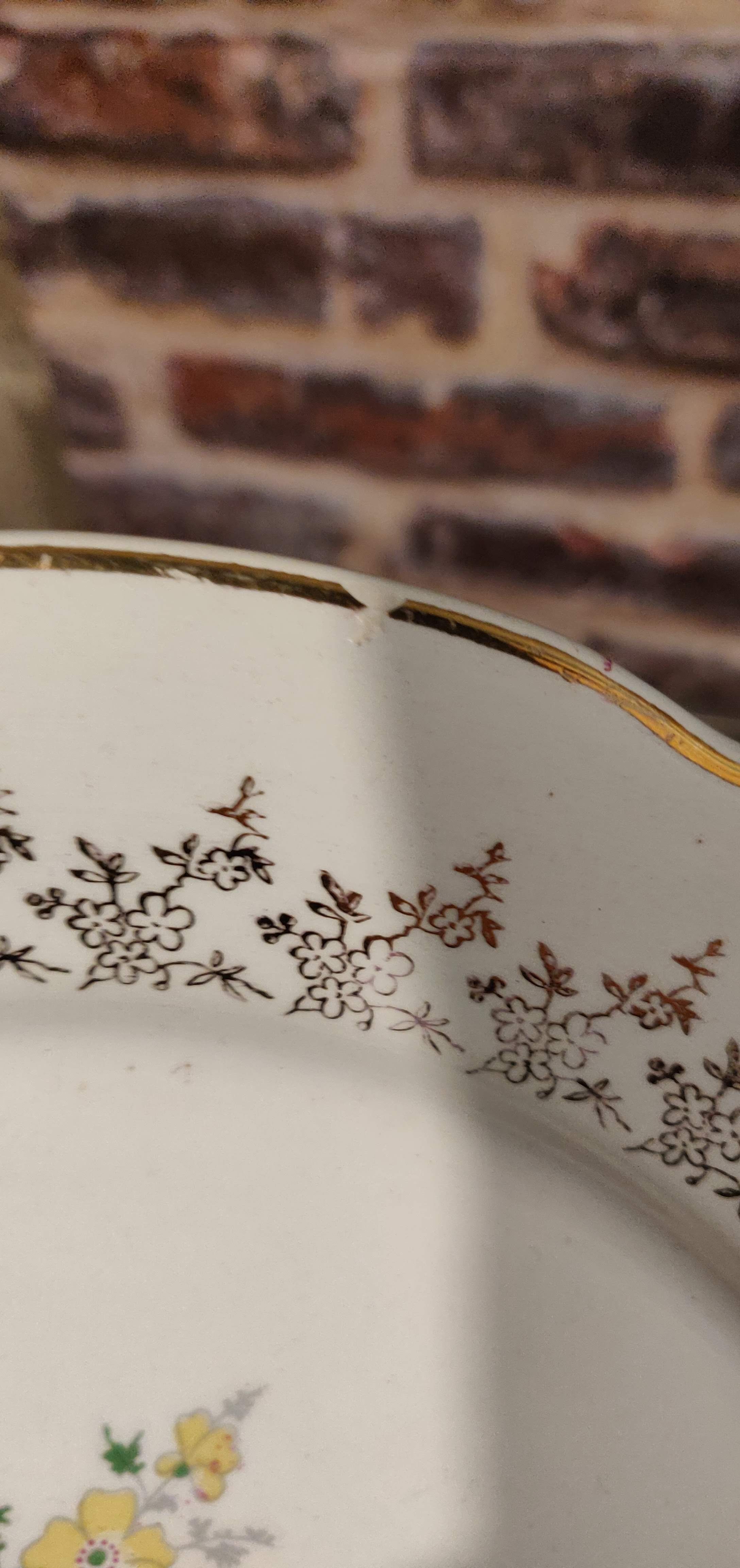 12 assiettes plates Digoin et Sarguemines Pampelune