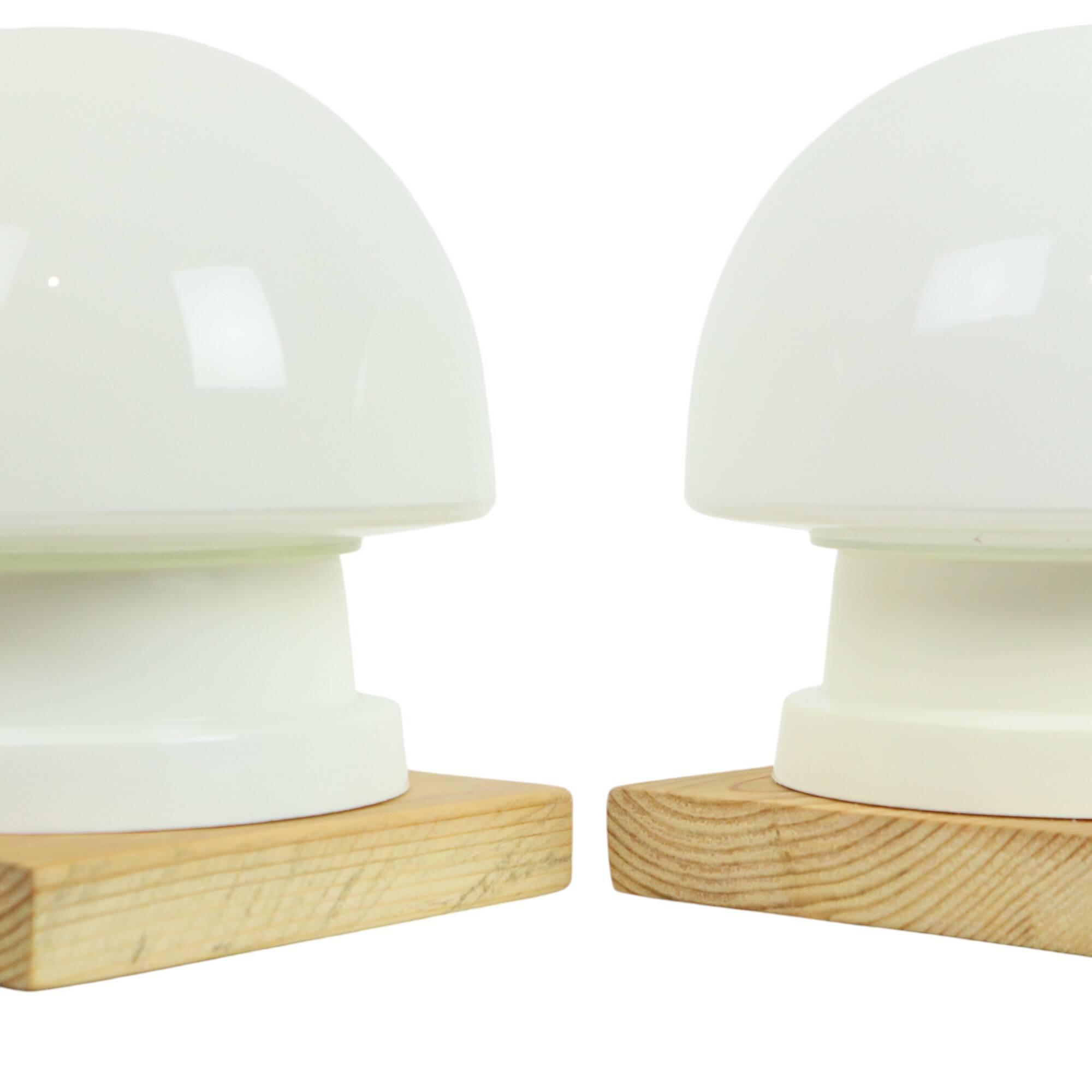 Paire de Lampes de Nuit Champignons Opaline Vintage