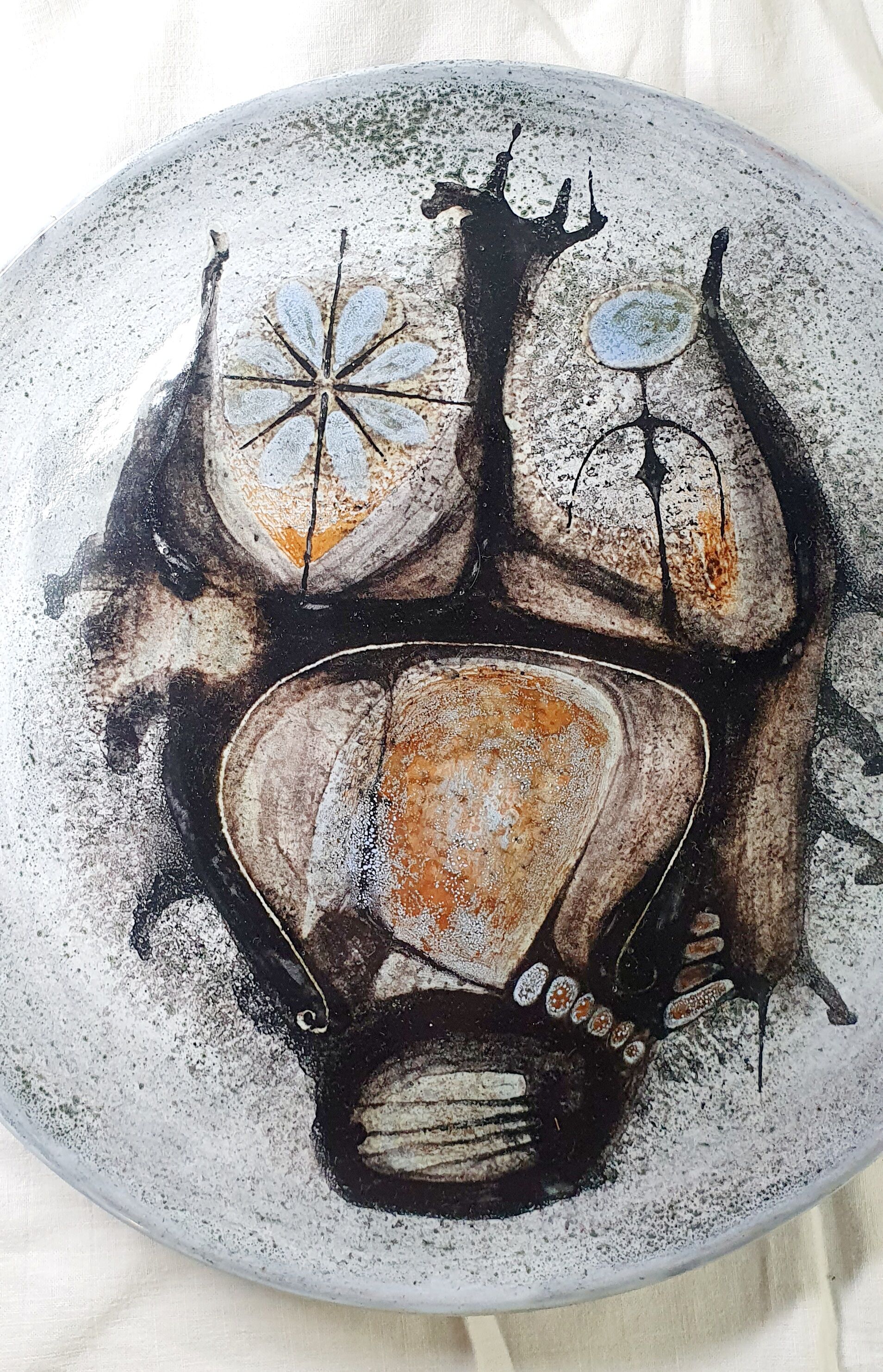 Painted ceramic plate Sant Vicens signed Pierre Saint-Paul