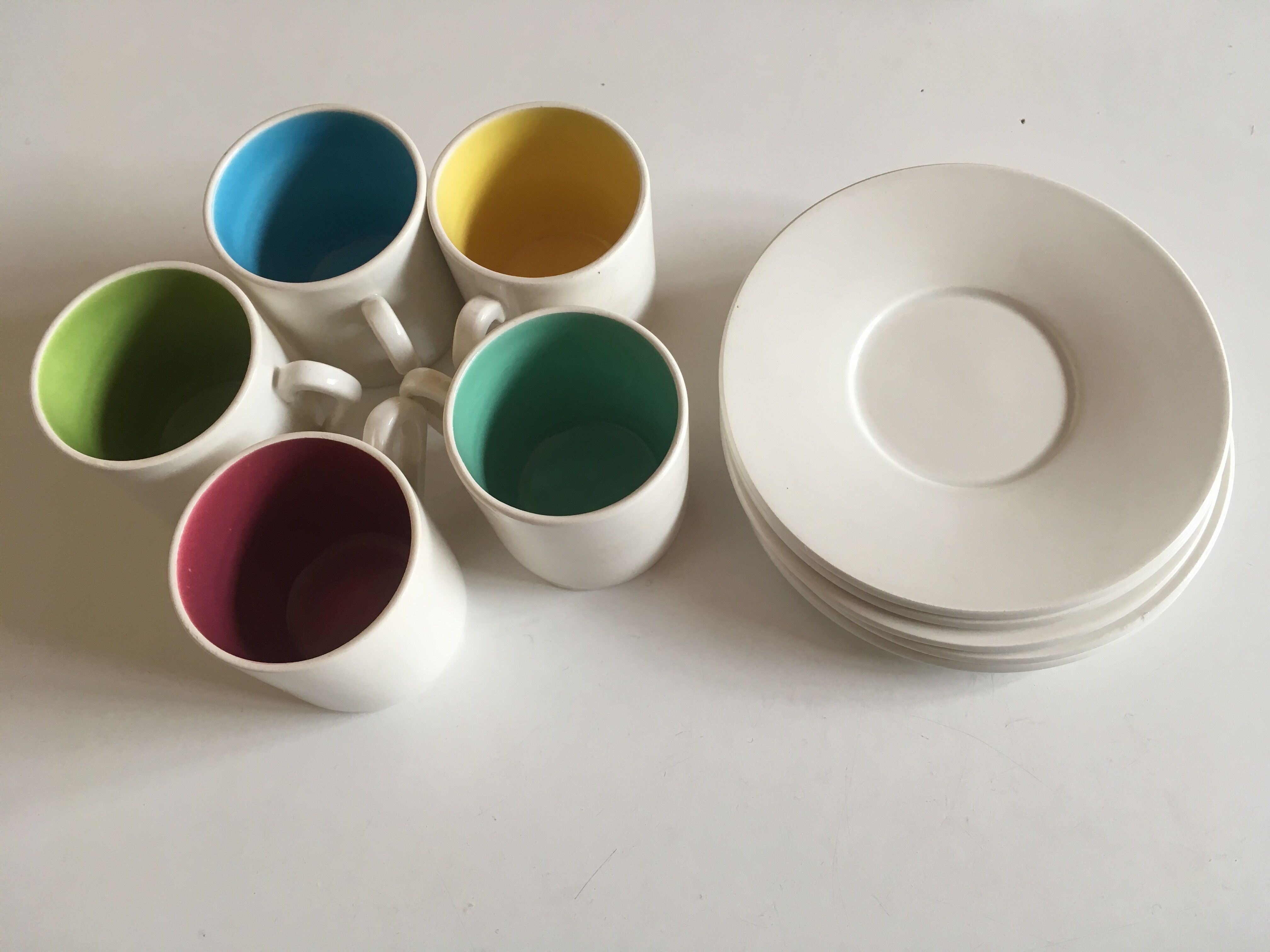 Service cups salt coffee end of late 1960s white double colors
