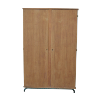 Armoire scolaire ancienne d'école