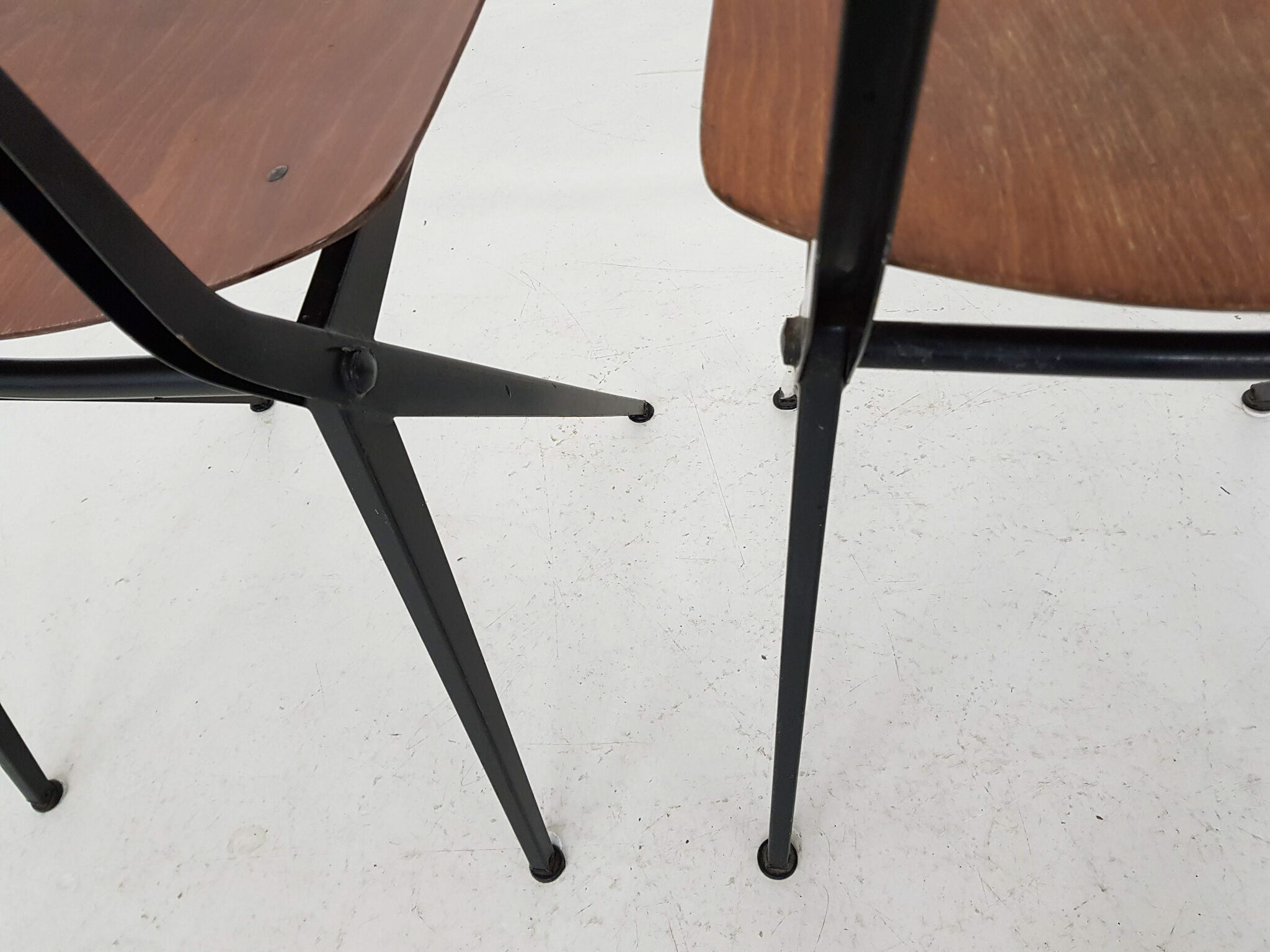 Ensemble de deux chaises d'école par Marko, Pays-Bas années 70