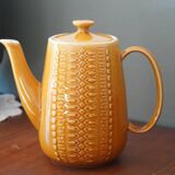 Ceramic teapot