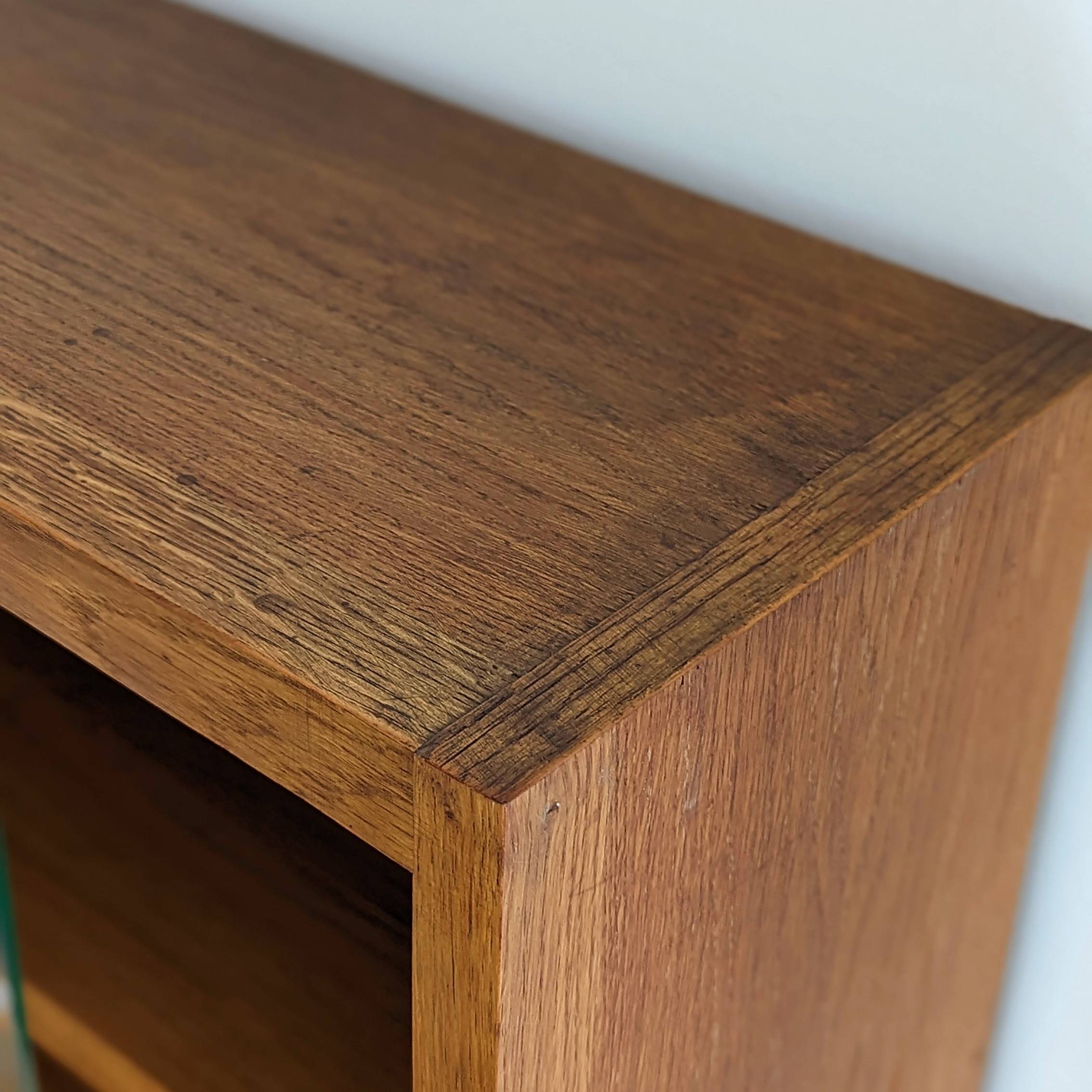 Vintage bookcase / display case