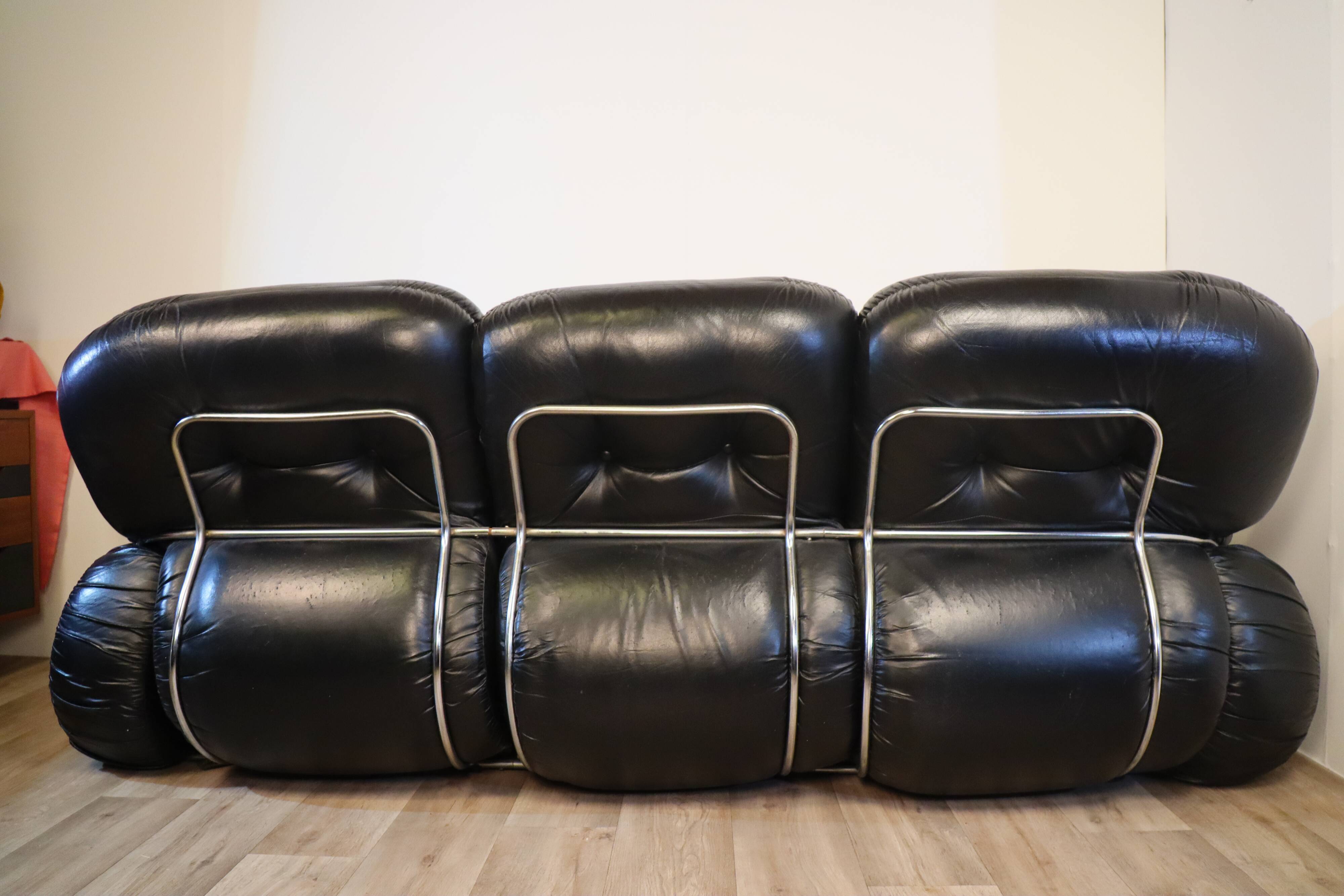 Italian vintage sofa by Adriano Piazzesi 1970