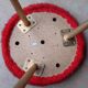 Tabouret tripode "moumoutte" rouge, vintage 70s