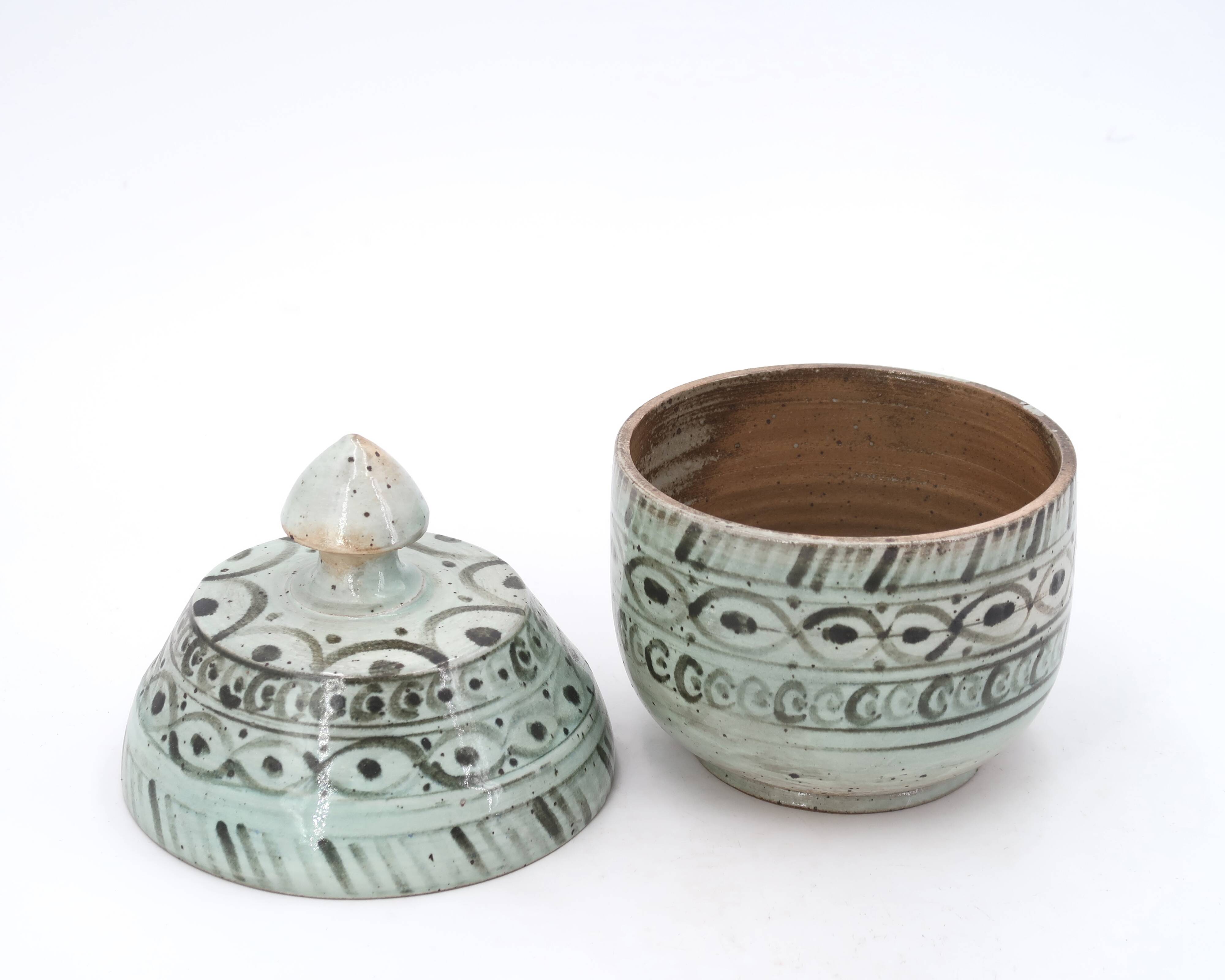 Covered pot signed in stoneware, Japanese decor, 1970s