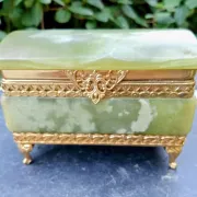 Ashtray, onyx jewellery box from the 1960s, vintage Italy.