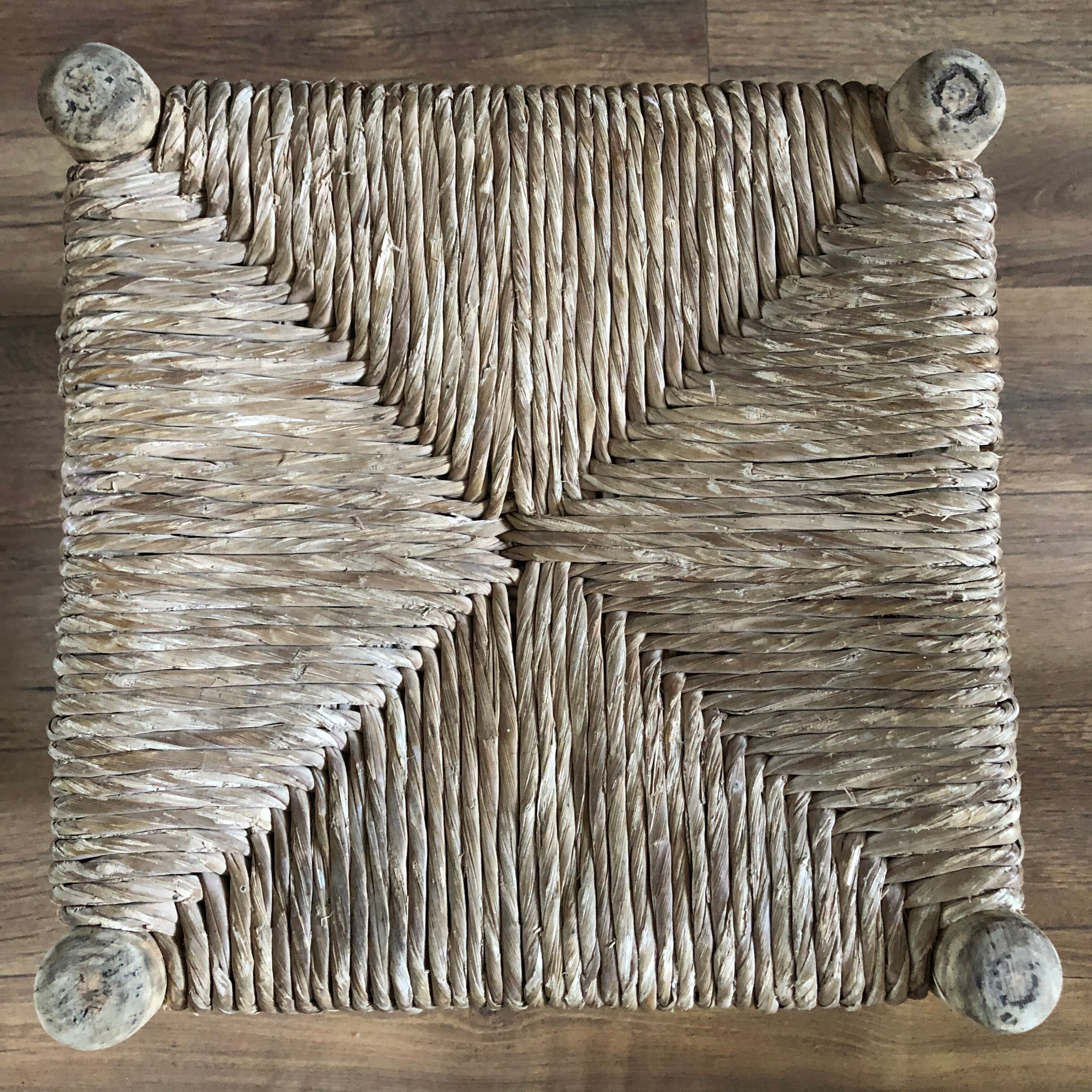 Tabouret bois et herbe de mer