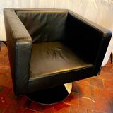 Solitary square armchair by Alfredo Häberli