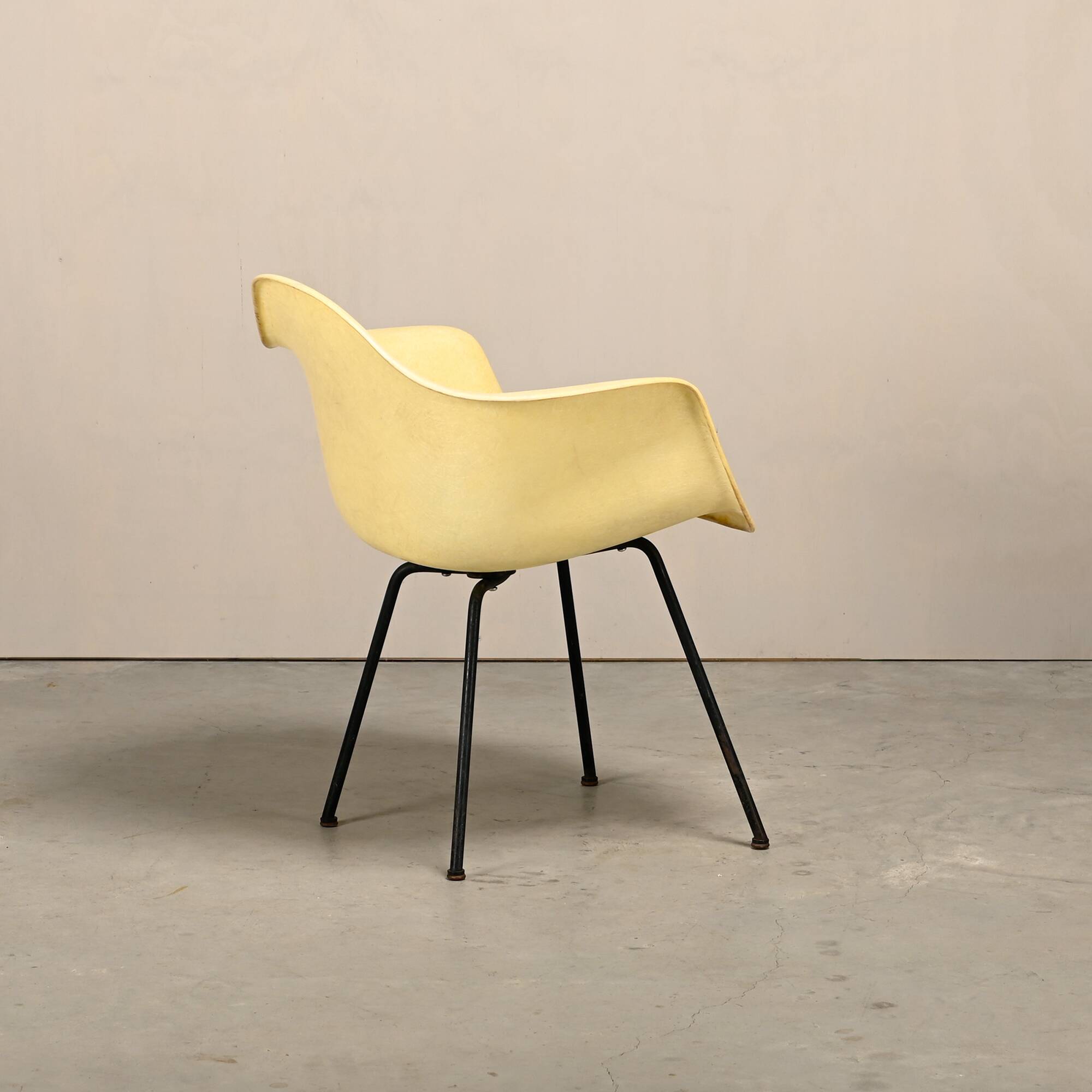 Charles & Ray Eames MAX Parchment rope edge Armchair Herman Miller 1951
