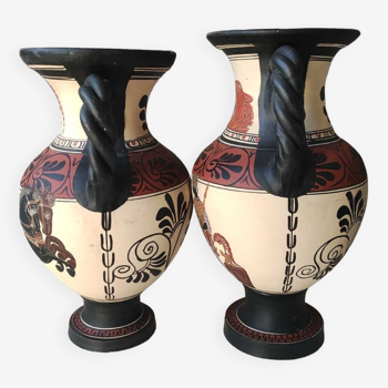 Paire de grands vases mythologie grecque/dieux grecs en fronton. terre cuite