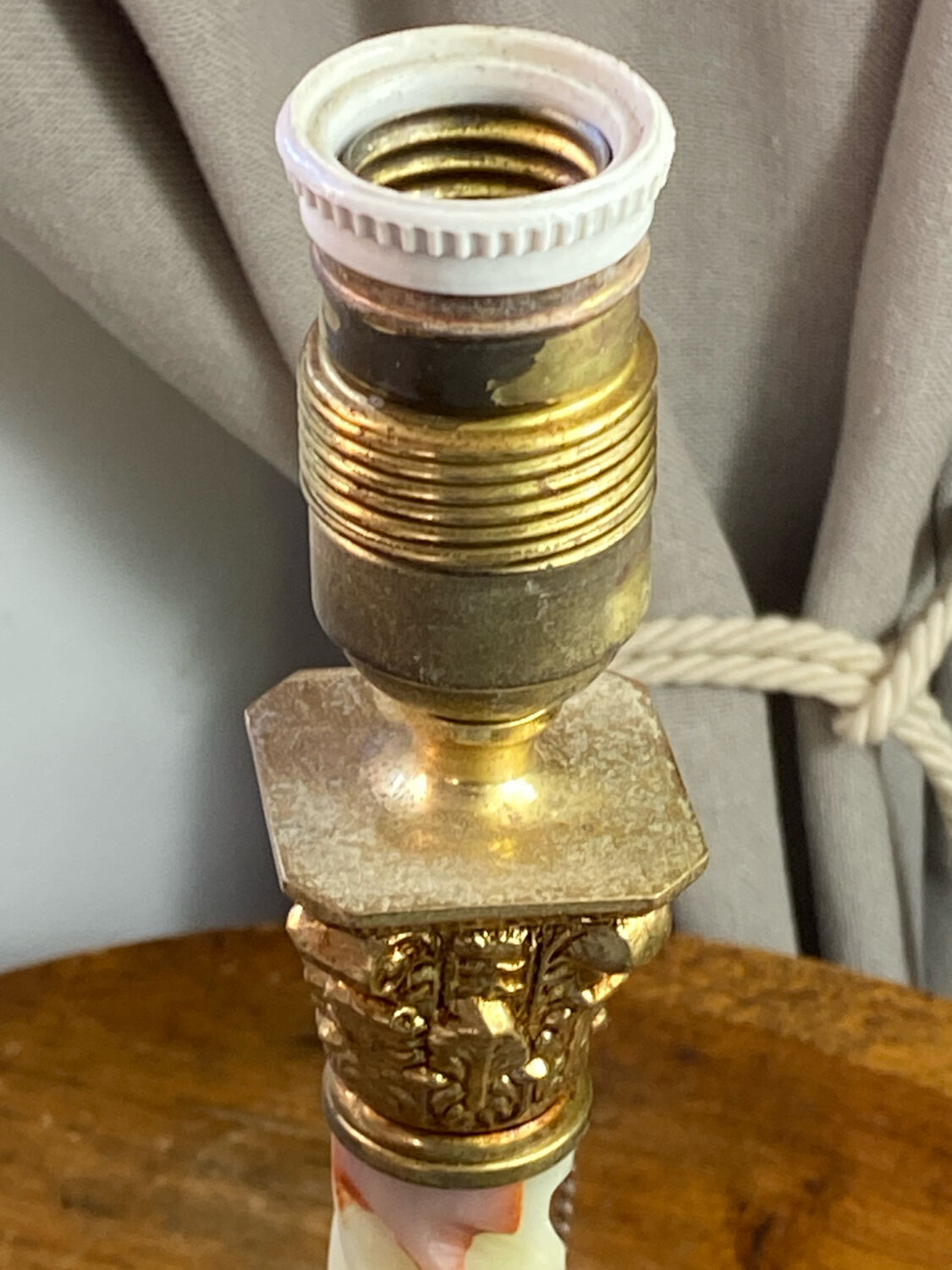 Twisted onyx and bronze lamp