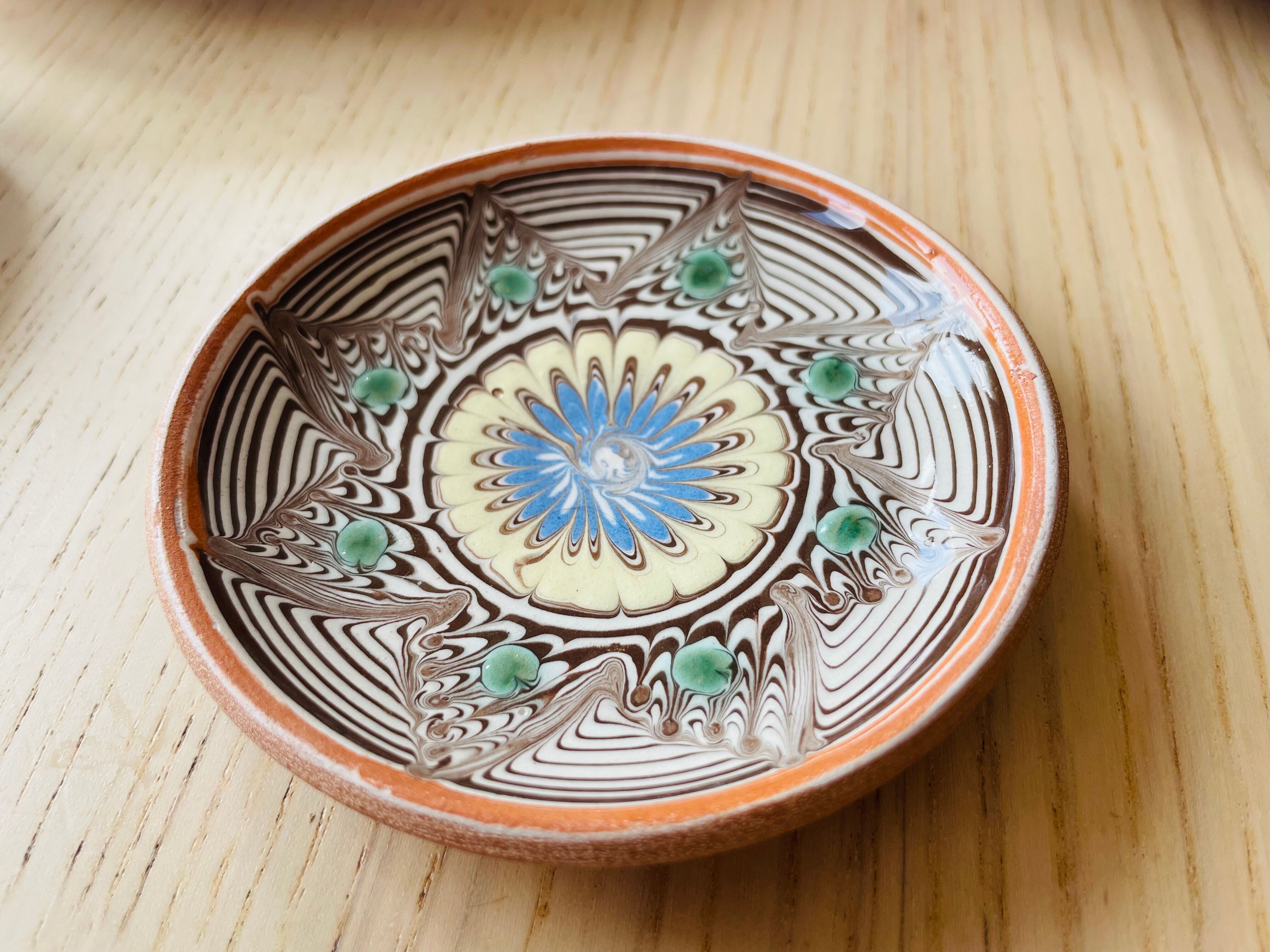 Assiette en céramique artisanat roumain