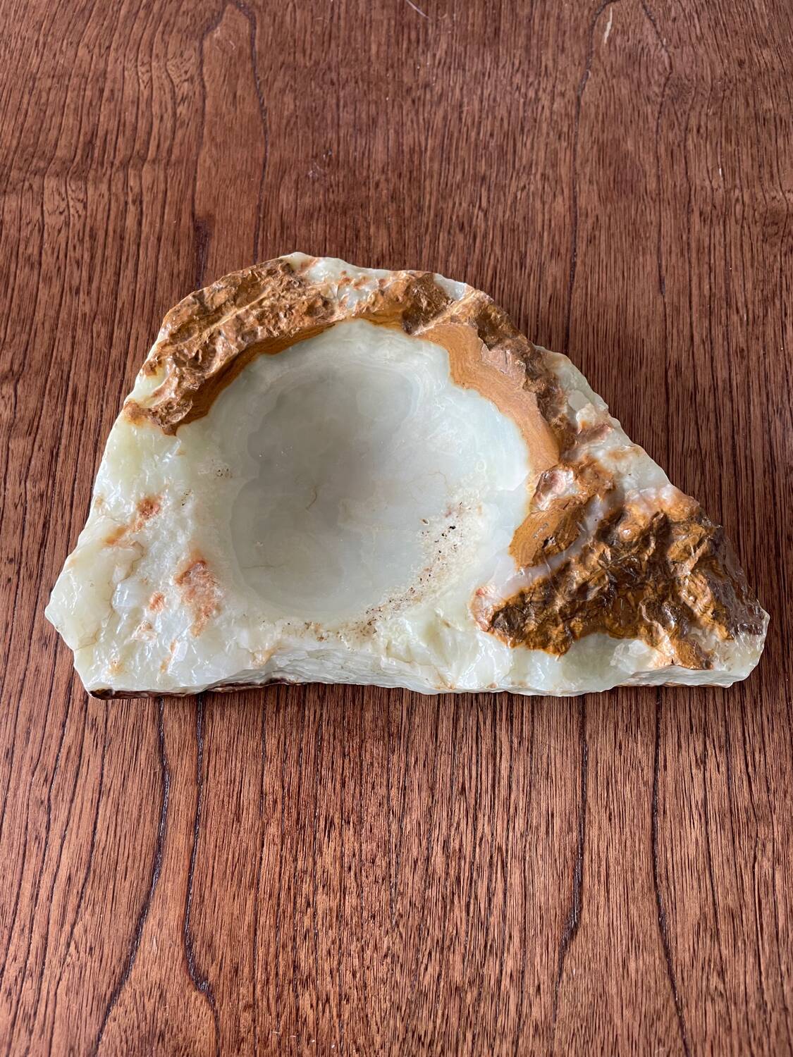 Large onyx pocket emptier