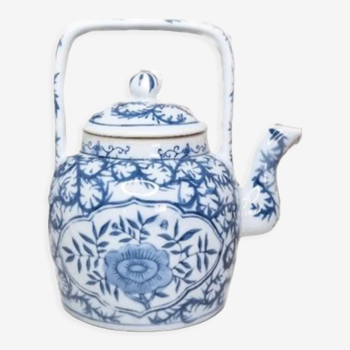 Chinese teapot in blue and white porcelain square handle