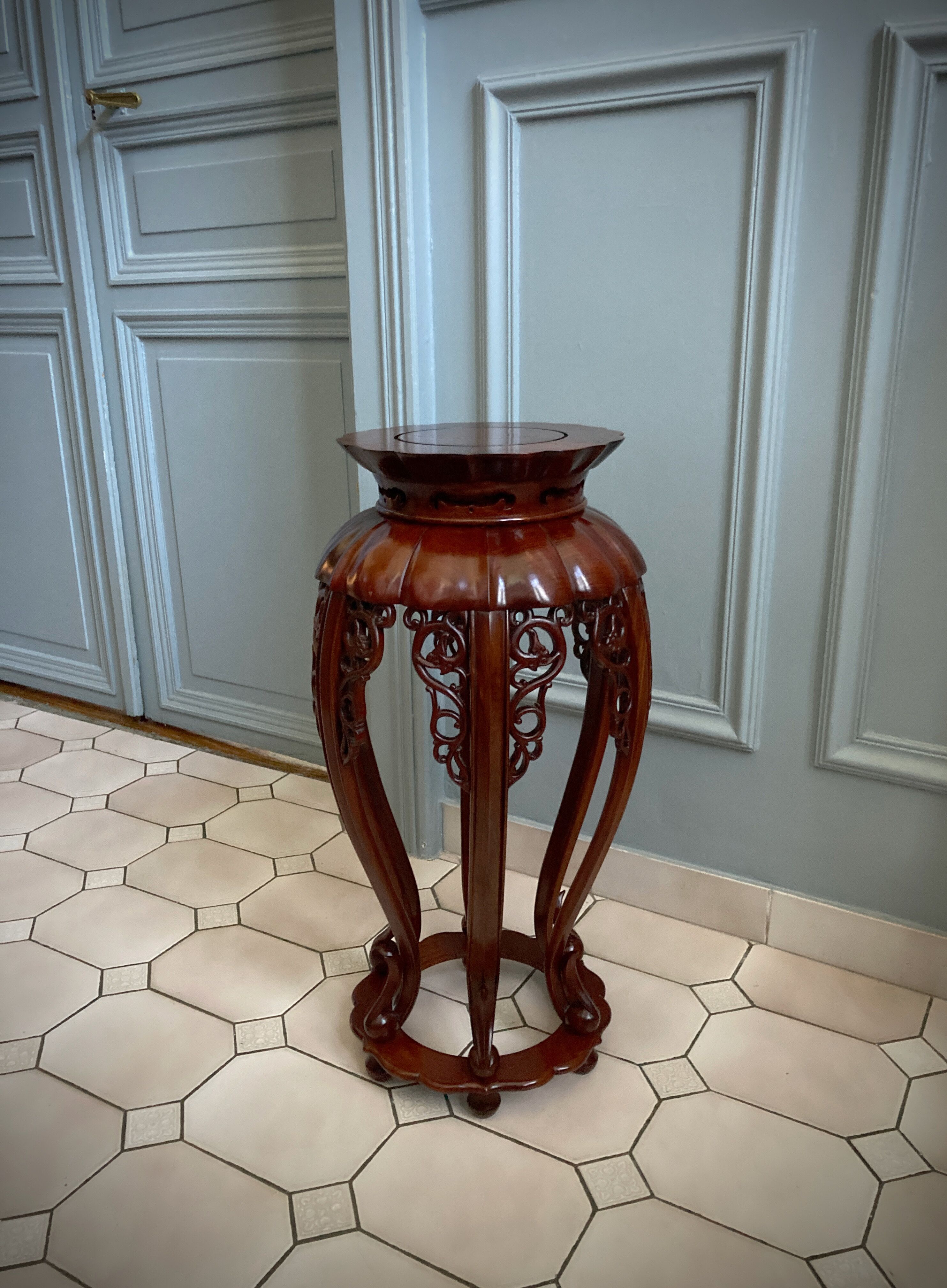 Openwork rosewood gueridon