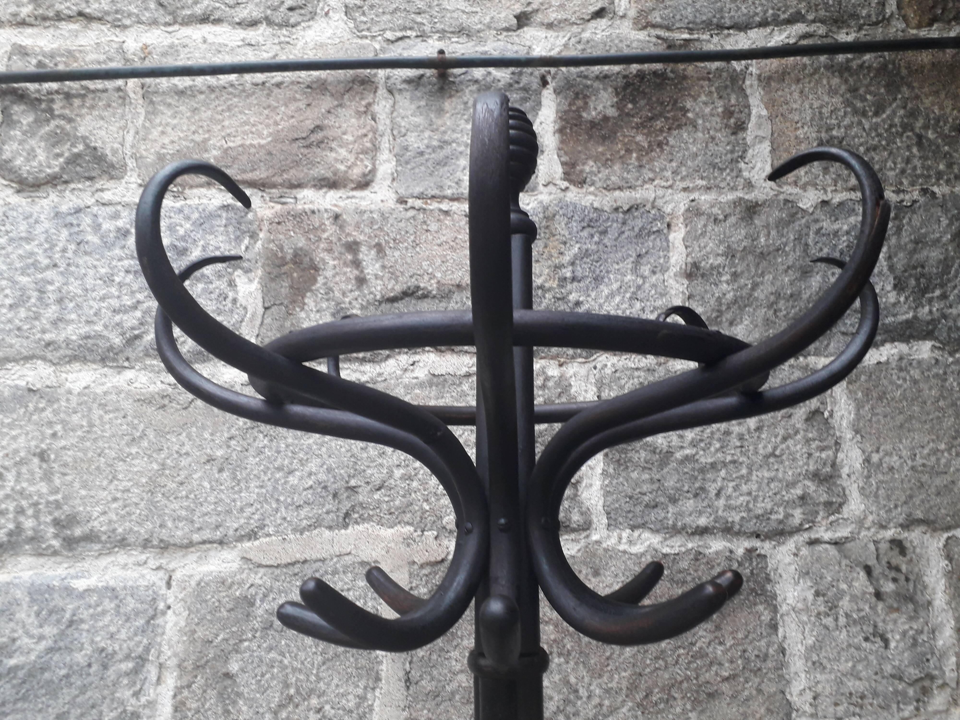 Parrot coat rack