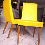 Paire de chaises jaunes skaï jaune années 60