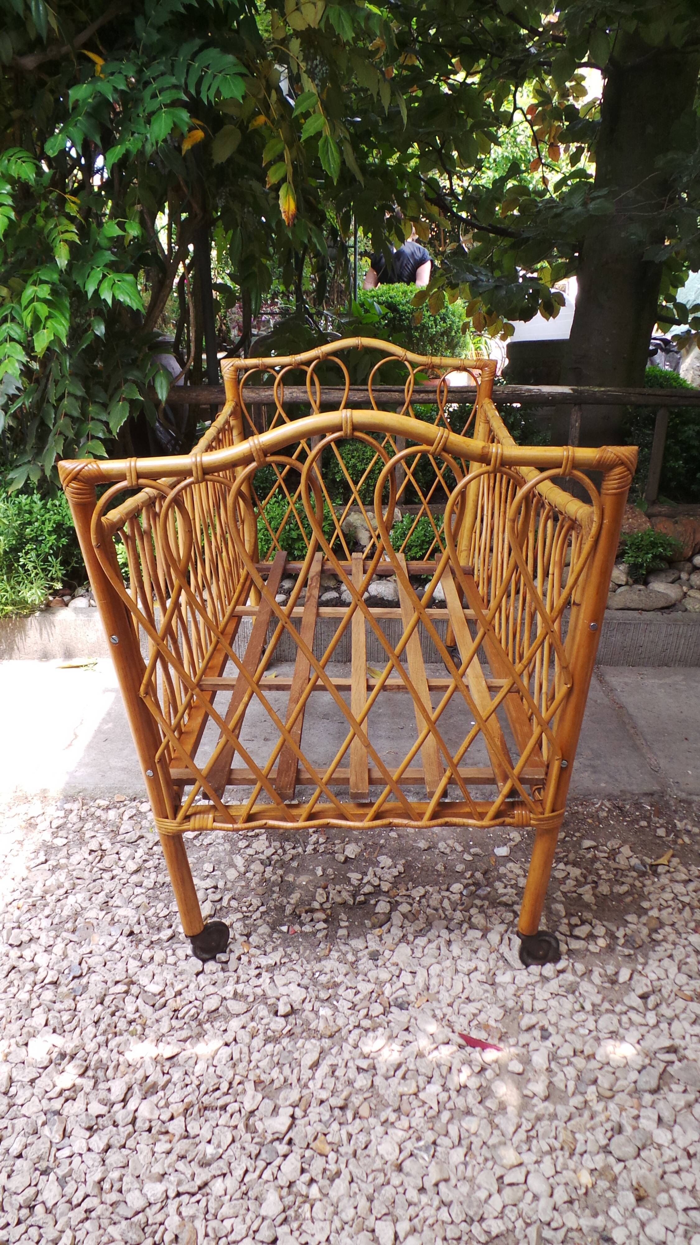 Rattan crib of the 50s