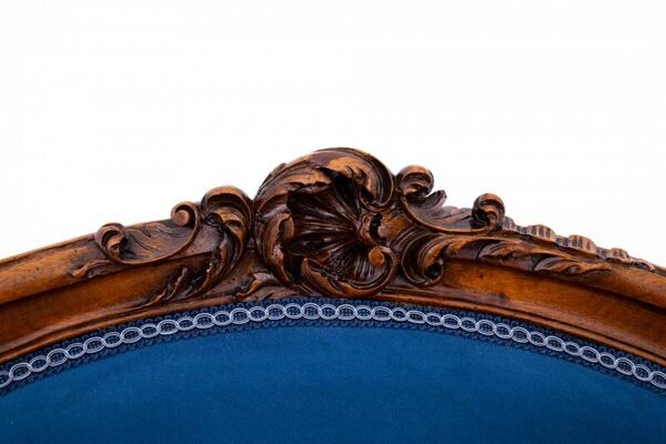 Un fauteuil bergère français de la fin du XIXe siècle. Après restauration.