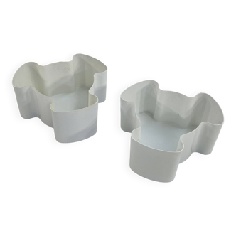 Pair of white planters by Visart, 1970