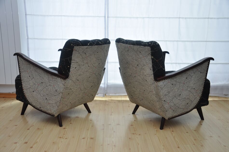 1/2 very beautiful original chairs from the 1950s wings of bald mice