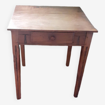 Small table, desk or dressing table from the 18th century in walnut