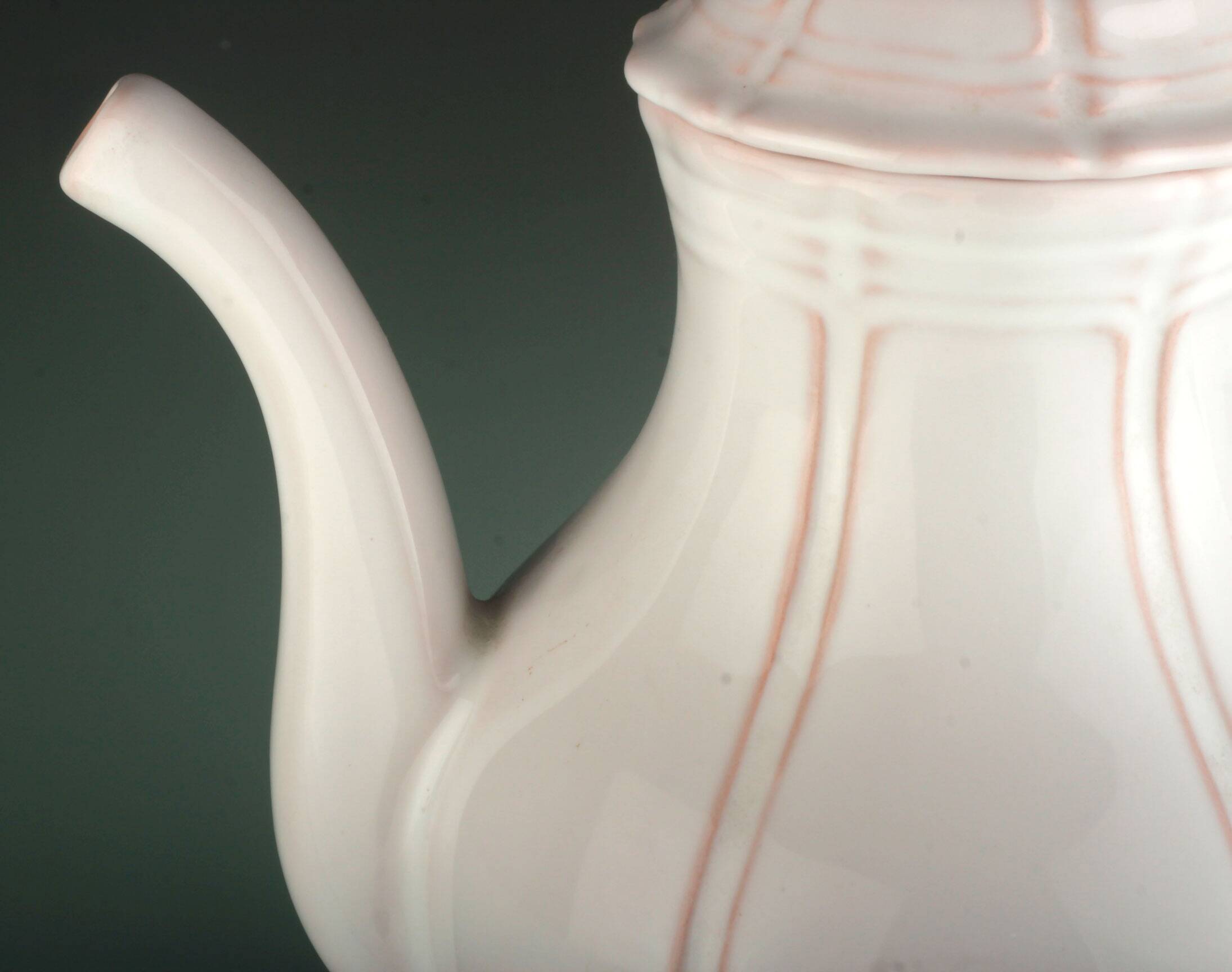 White teapot Henriot Quimper