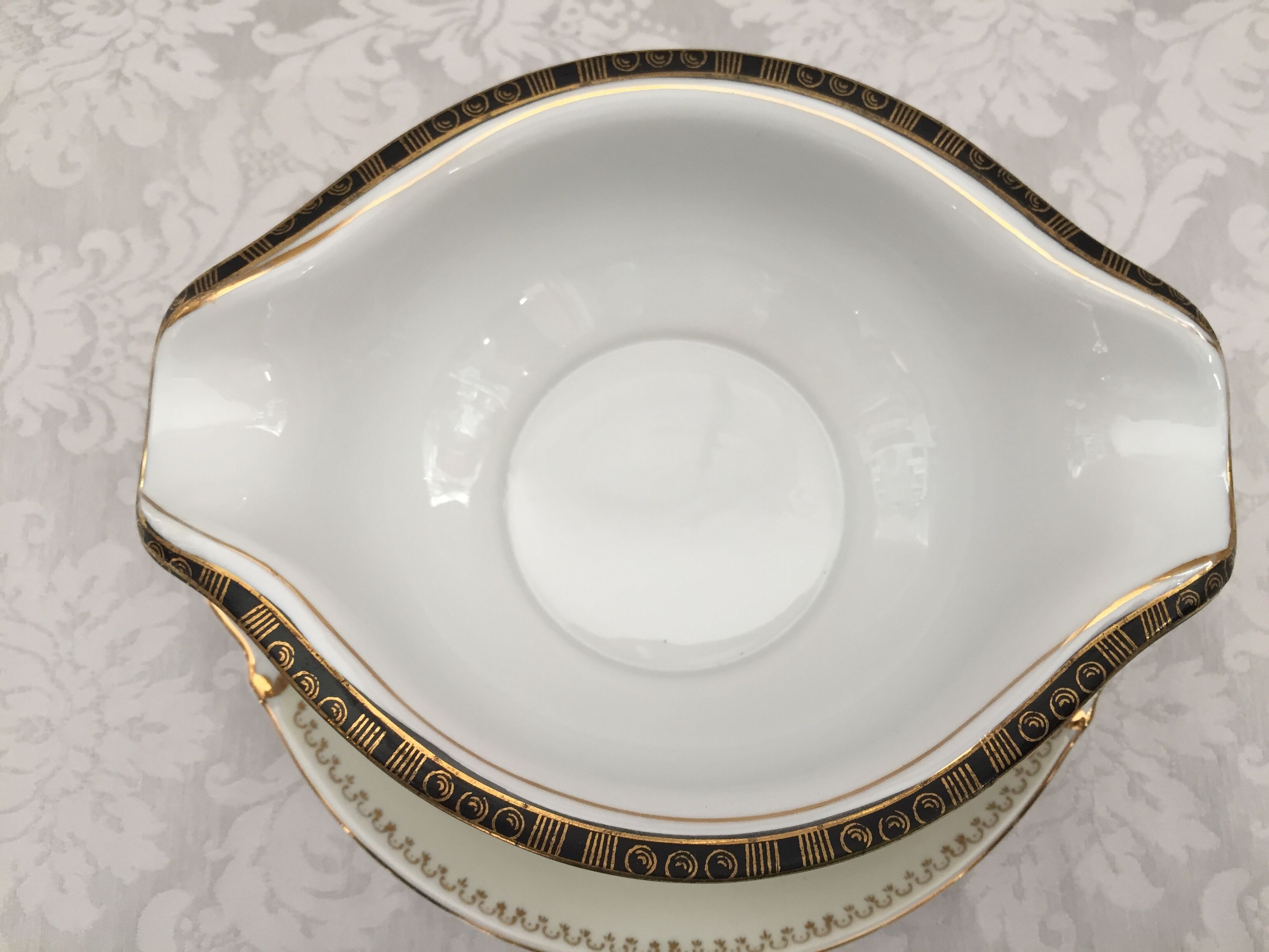 Old Louis XVI Style Luxury Porcelain Seam maker Made in Japan