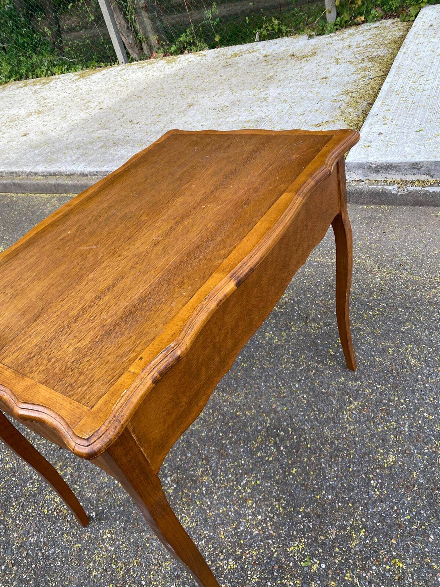 Louis XV style desk made of solid wood from the 1950s.